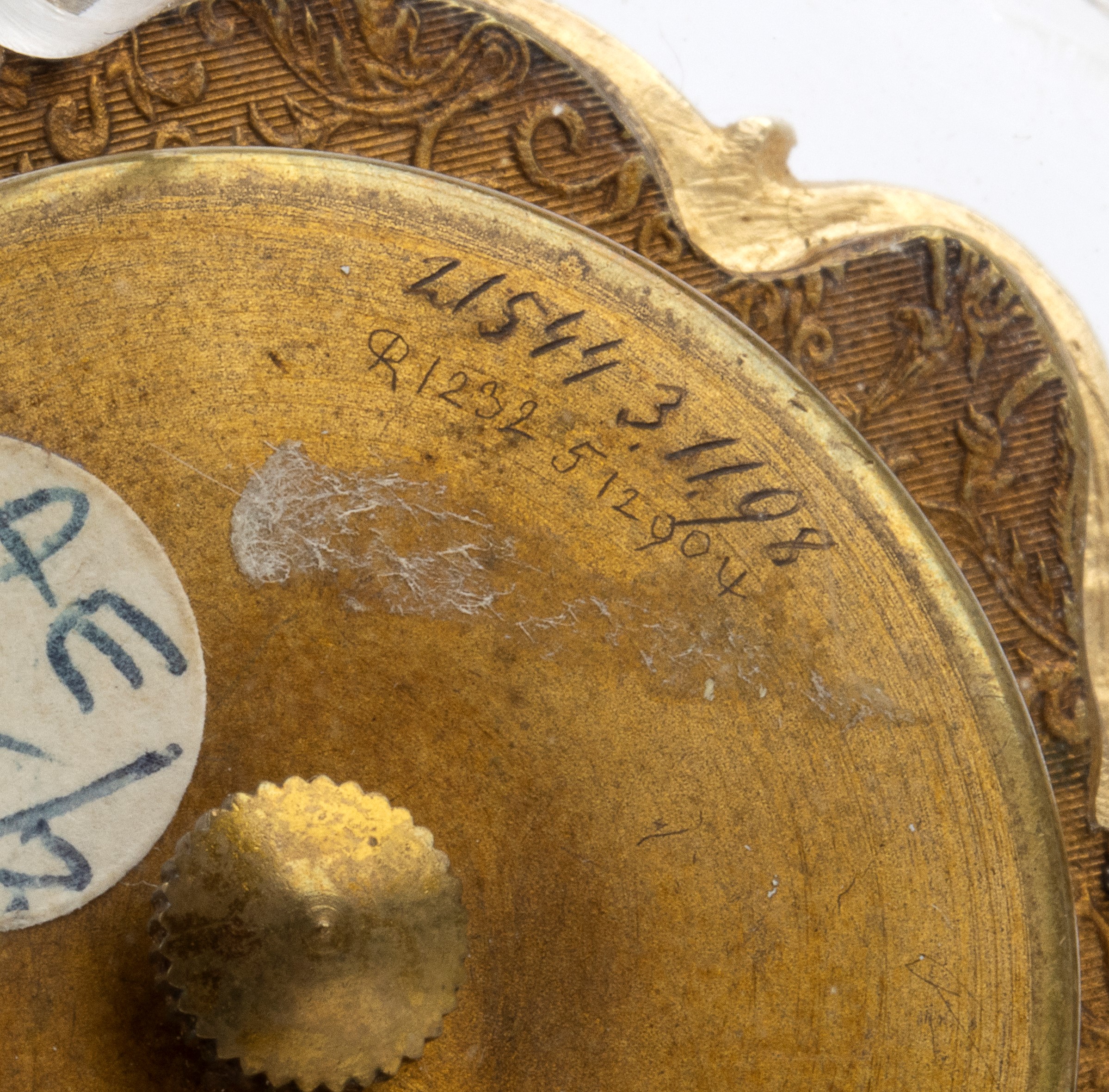 Orologio da tavolo in bronzo e smalti