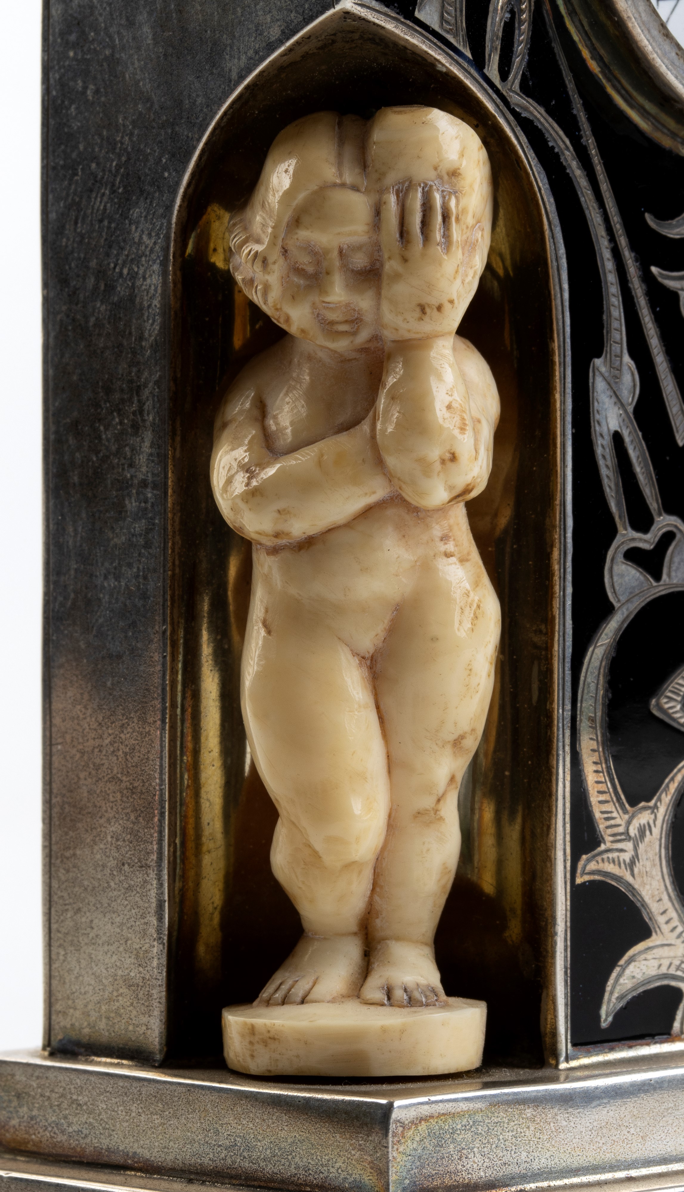 Orologio da tavolo Art Déco in argento, smalto cloisonné e avorio