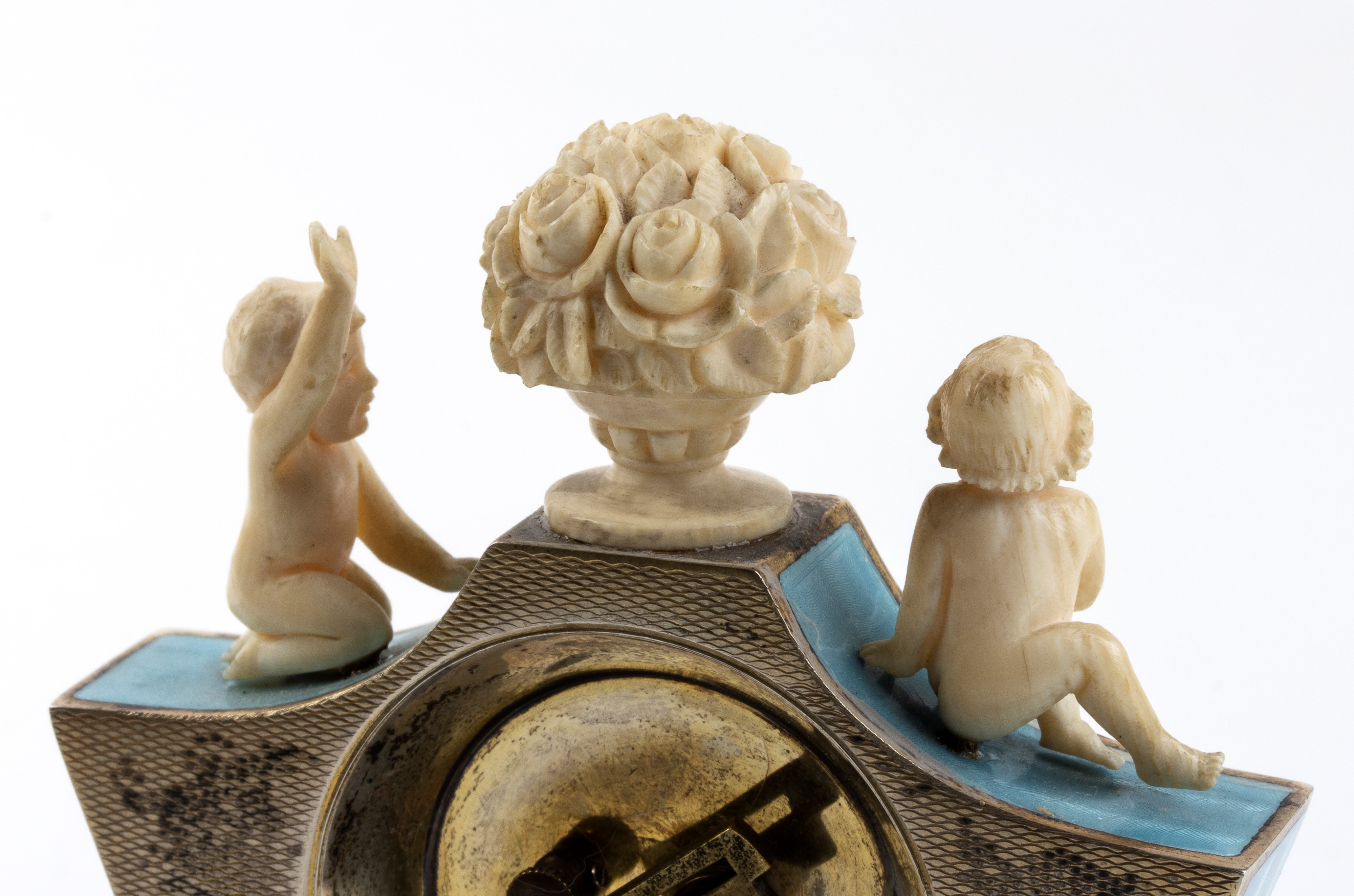 Orologio da tavolo Art Déco in argento, smalto guilloché e avorio