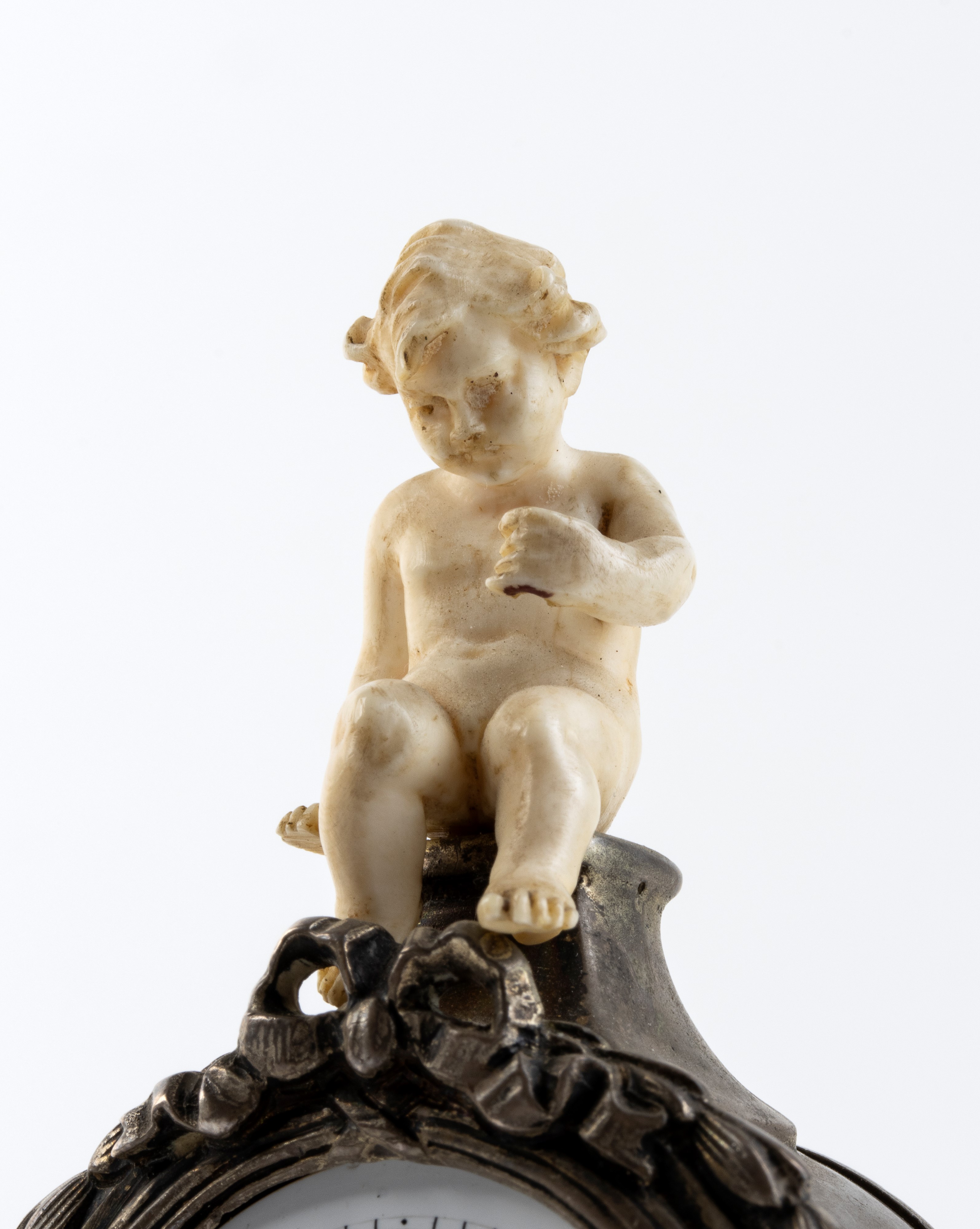 Orologio da tavolo in argento, quarzo rosa e avorio