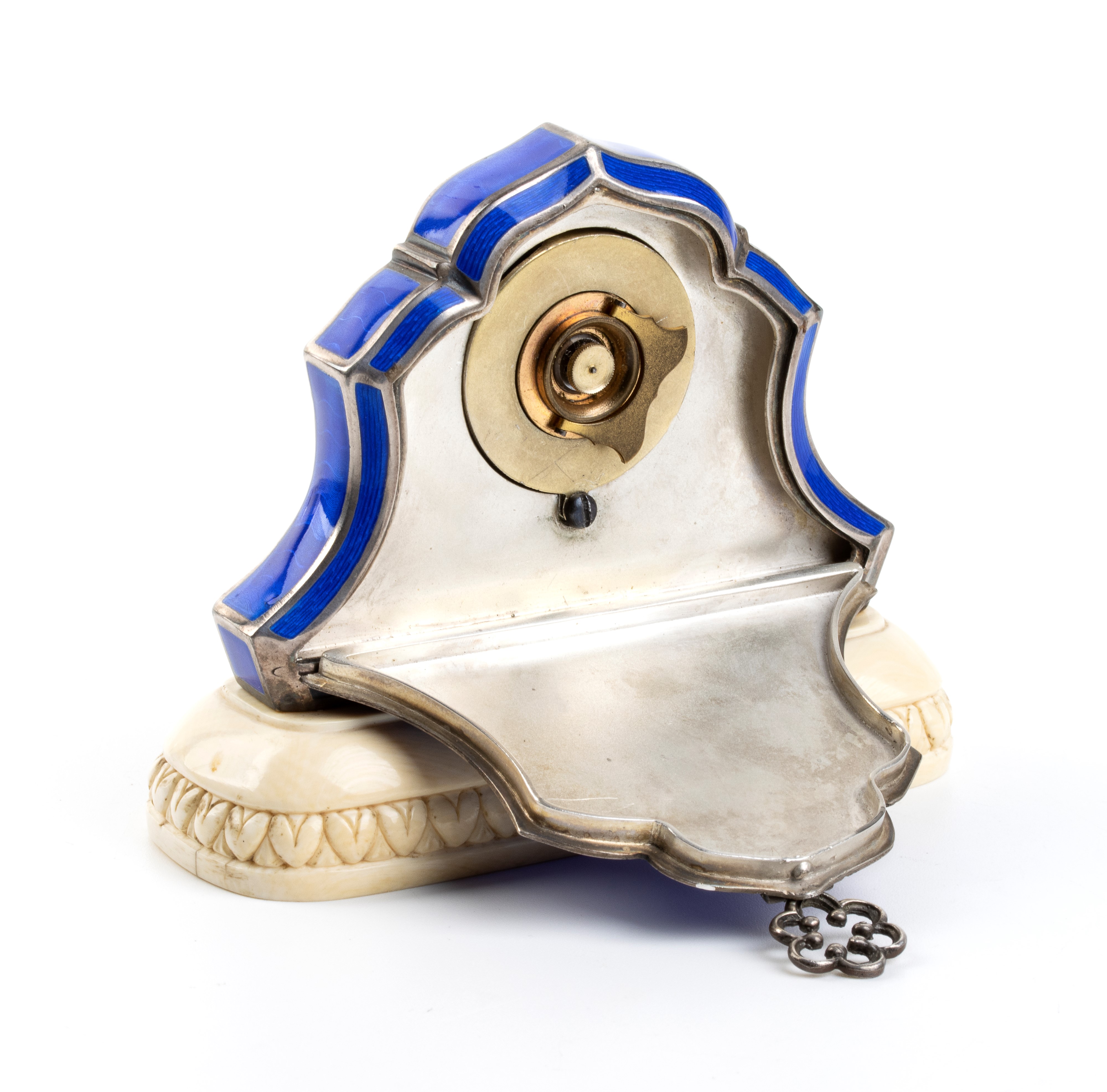 Orologio da tavolo Art Déco in argento, smalto guilloché e avorio