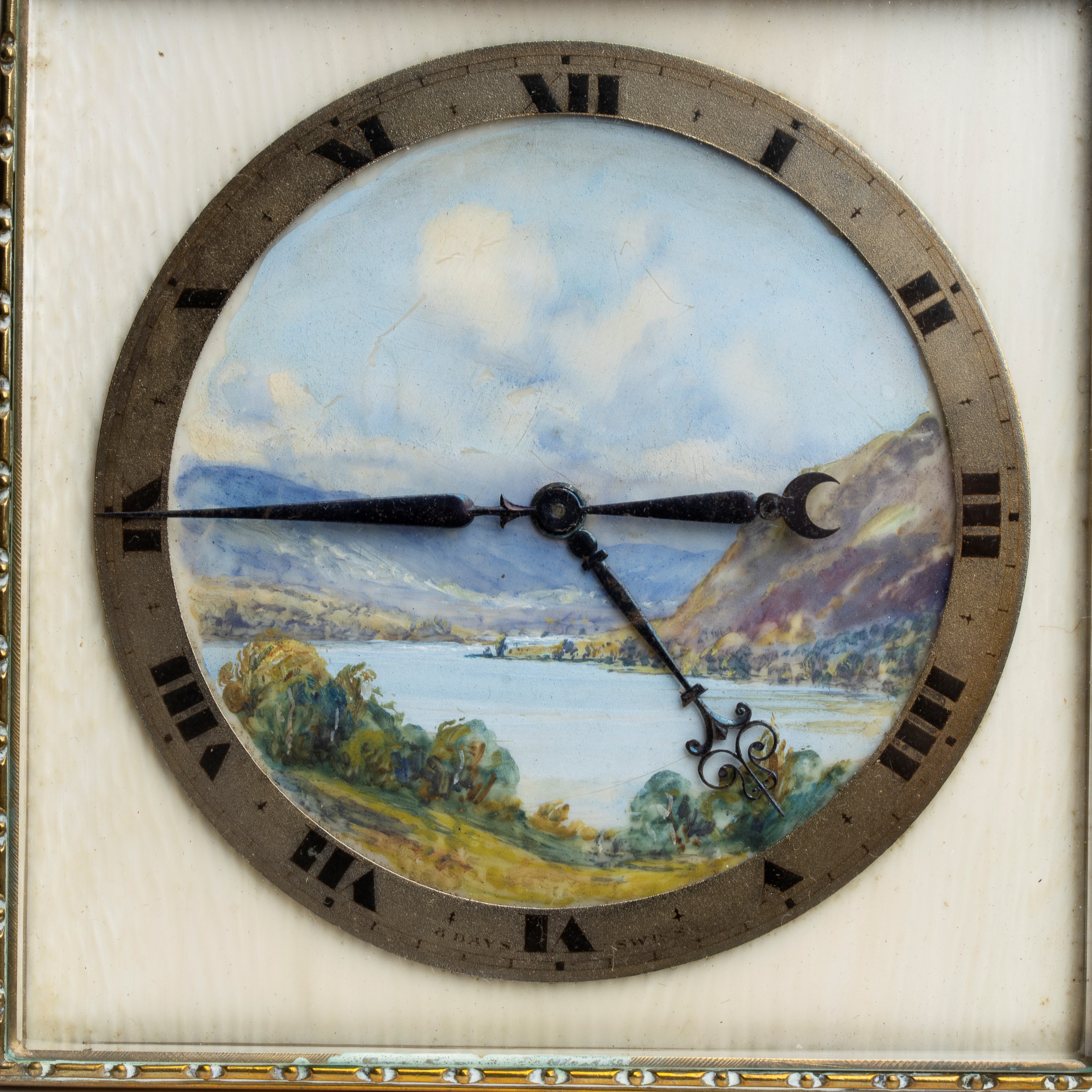 Kienzle (?): Orologio da tavolo Art Déco in avorio e smalti