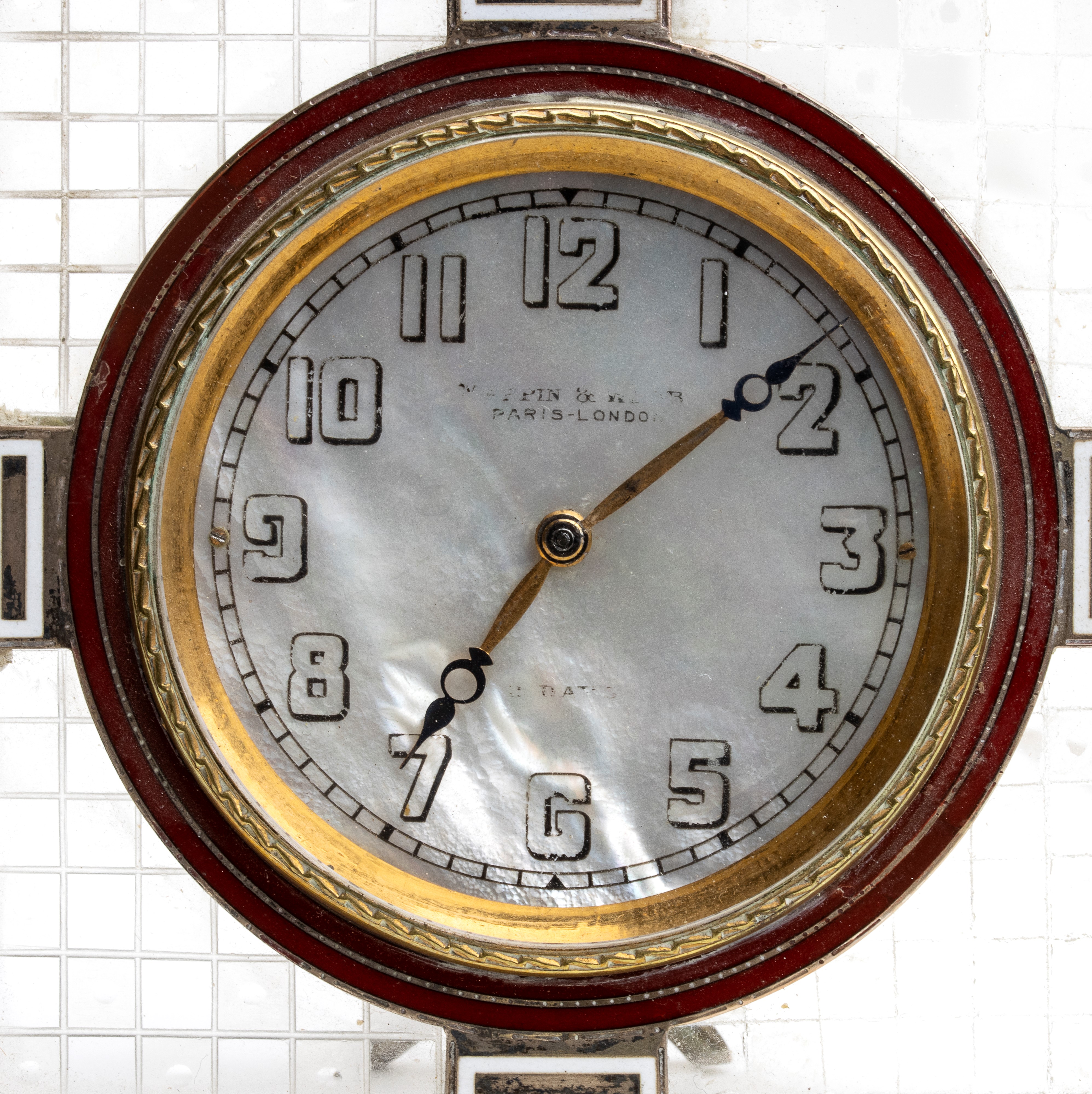 Orologio da tavolo Art Déco in argento e madreperla