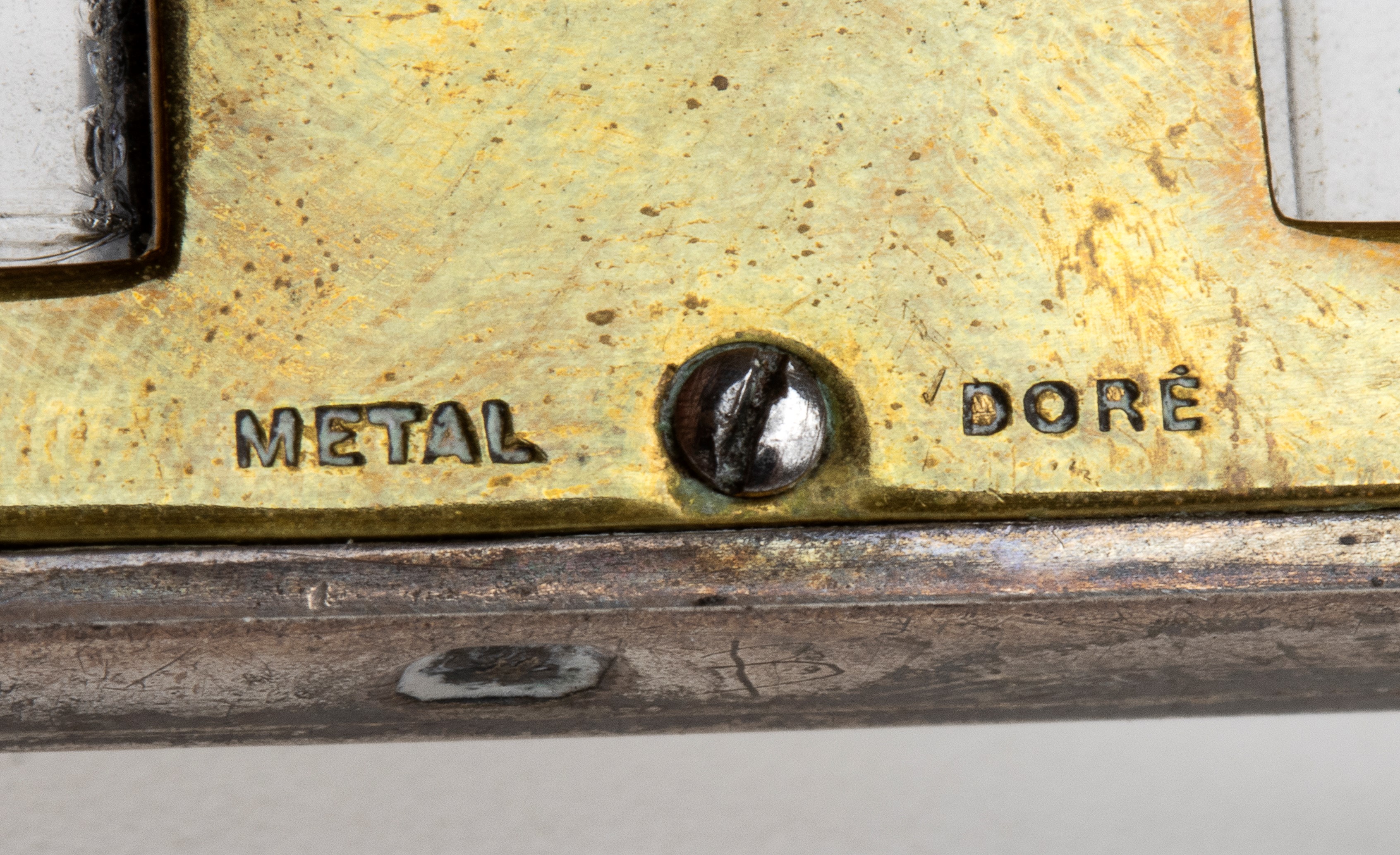 Orologio da tavolo Art Déco in argento e madreperla