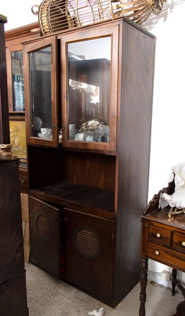 Credenza verticale