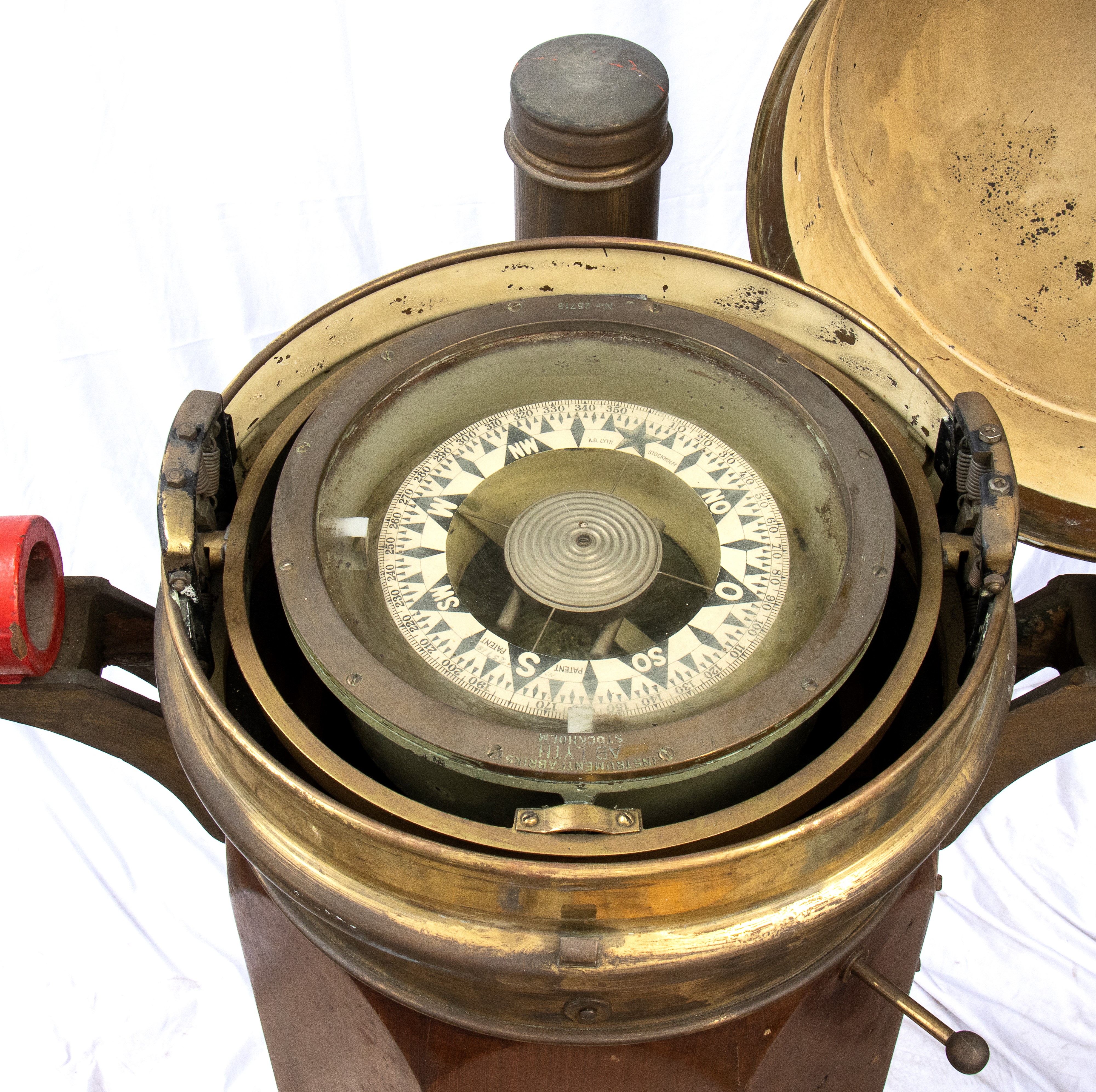 Chiesuola con bussola