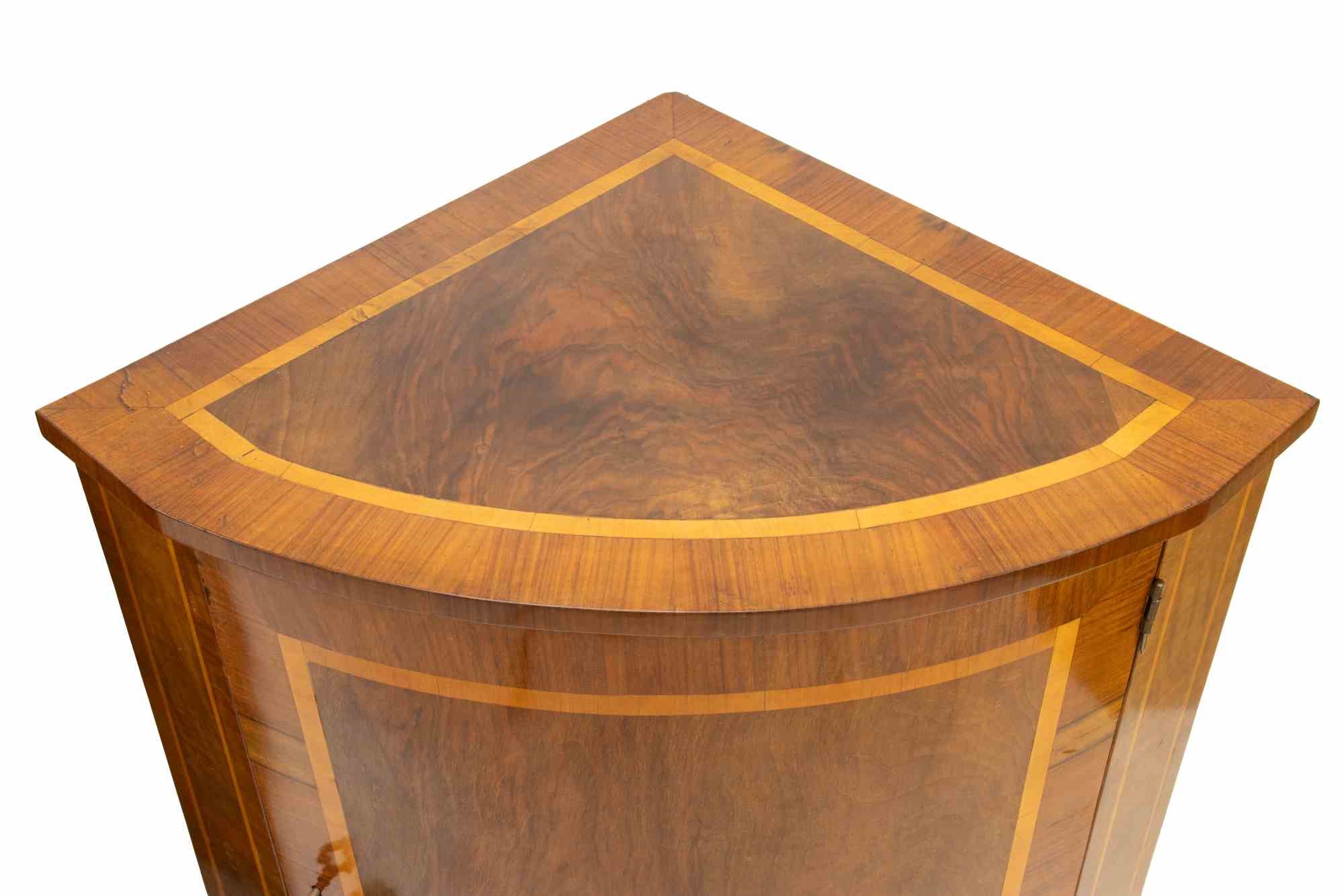 Armadi angolari d'epoca