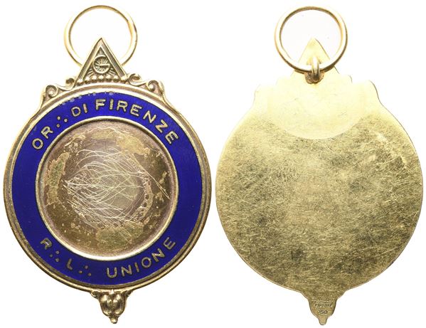 Medaglia R. L. "Unione" - Or. Di Firenze, AU E Smalti (42 x 56 mm)  - Auction MASONIC MEDALS & JEWELS From the Early 19th to the Late 20th Century - Bertolami Fine Art - Casa d'Aste