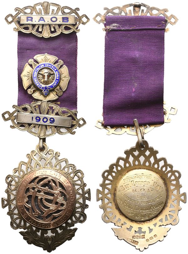Medaglia Prov. G_d L_ge Of Poole Bournemouth & Dist., R. A. O. B., "Nemo Mortalium Omnibus Horis Sapit", G L E, 1909, AG E Smalti (47 x 134 mm)