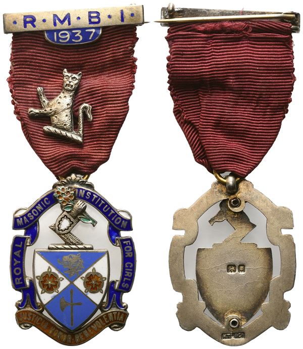Medaglia Royal Masonic Institution For Girls, "Justicia Honor Benevolentia", R. M. B. I. - 1937, AG E Smalti (27,8 x 81,9 mm)