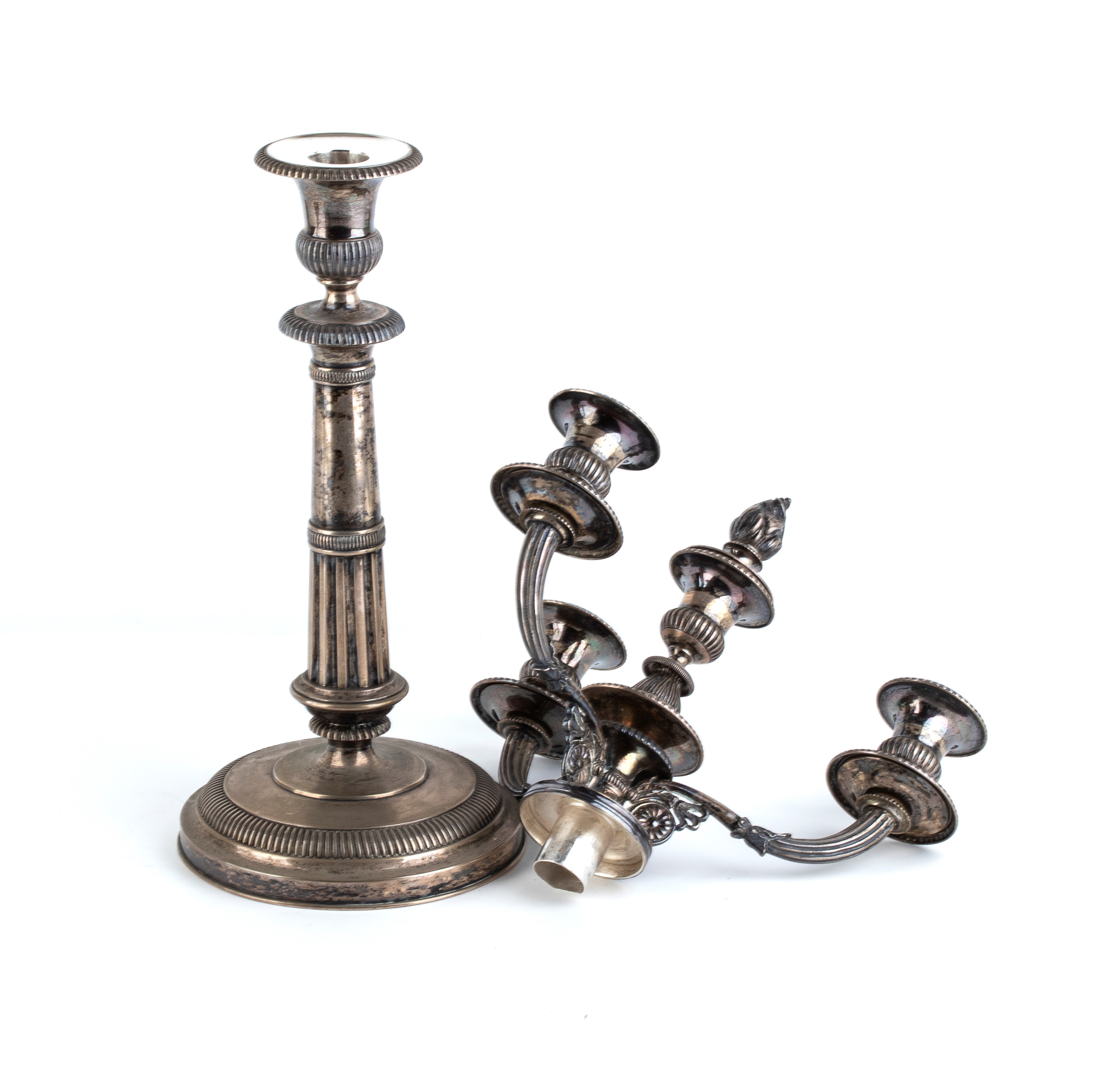 Caber Emanuele - Coppia di candelabri italiani in argento 800/1000