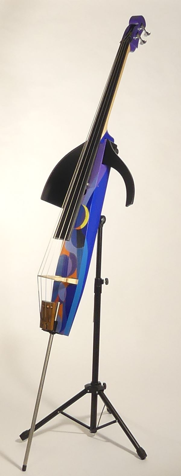 Electrified double bass 