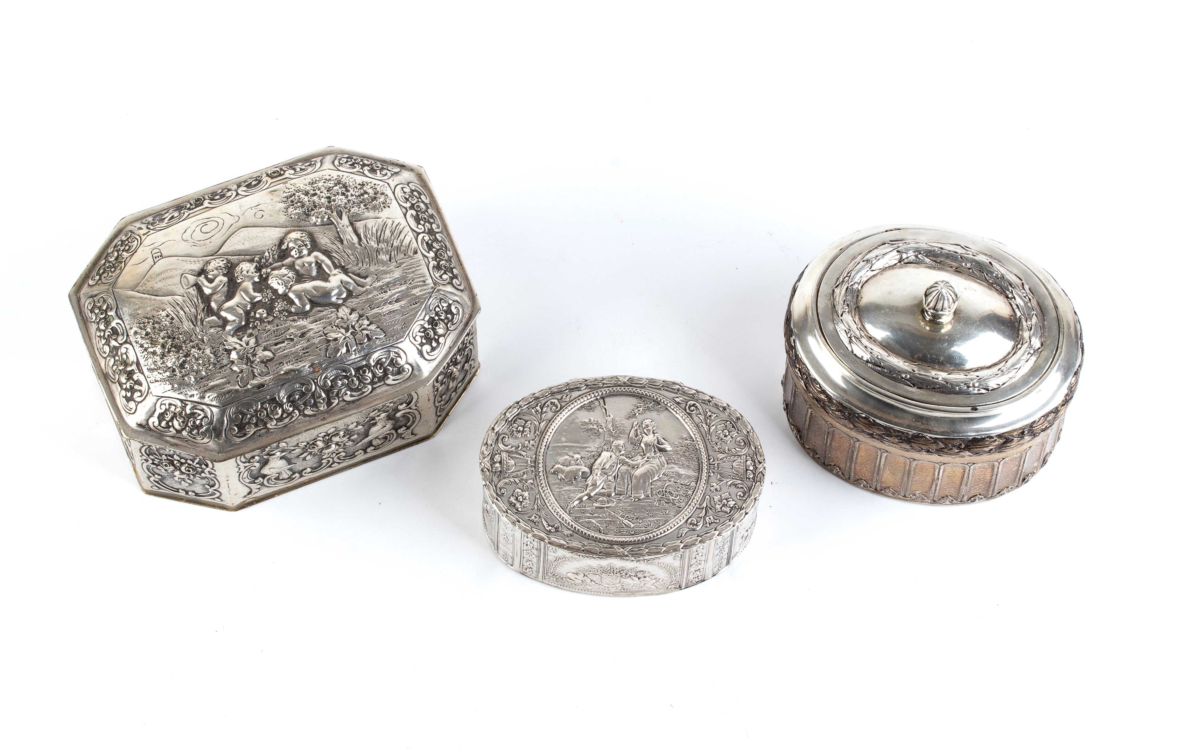 Argenteria tedesca del XIX secolo, Lotto di tre scatole in argento 800/1000