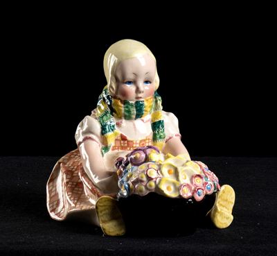 Bimba con Cesto di Fiori