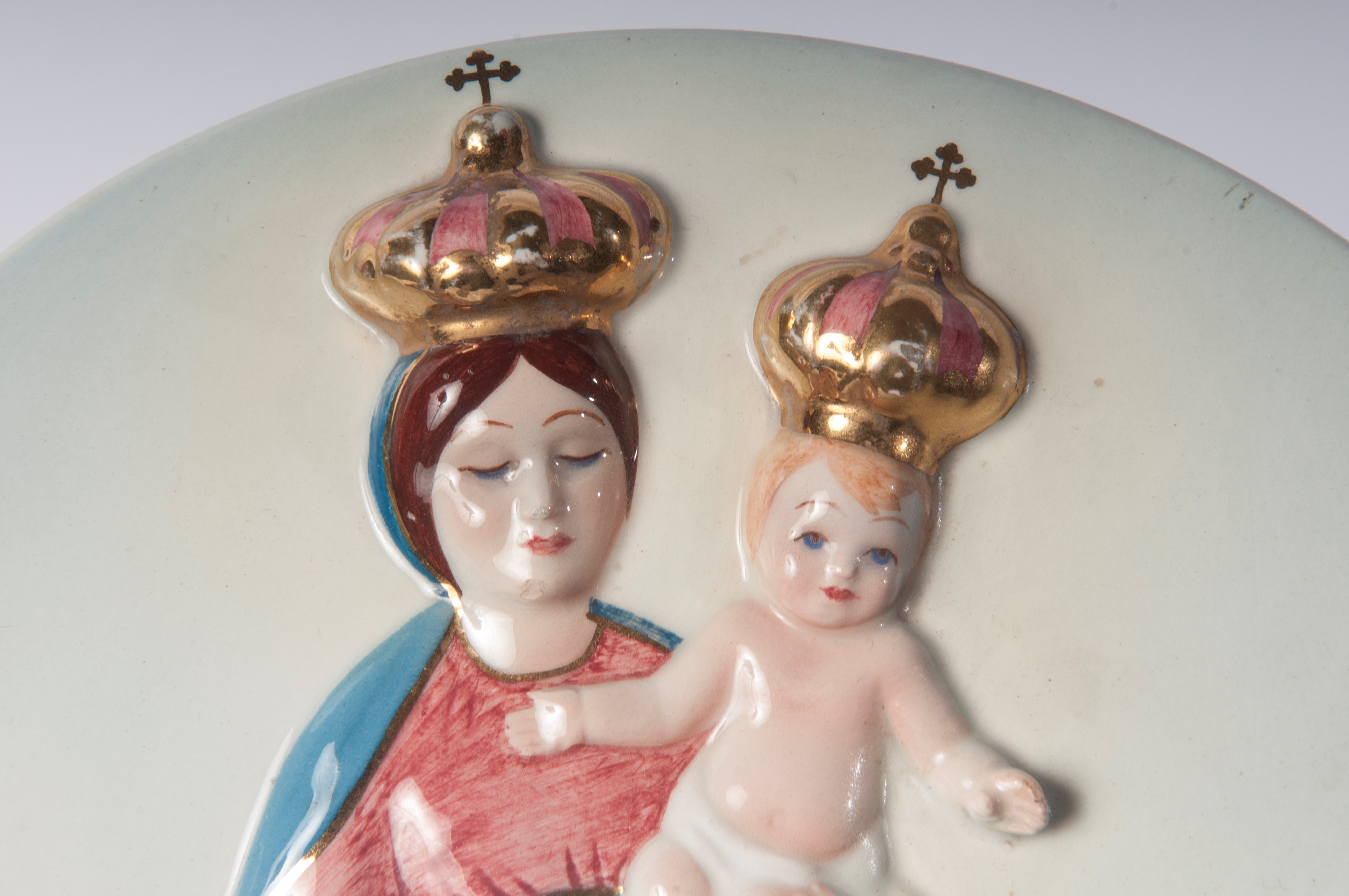 Vergine col Bambino e pastore, placca in rilievo