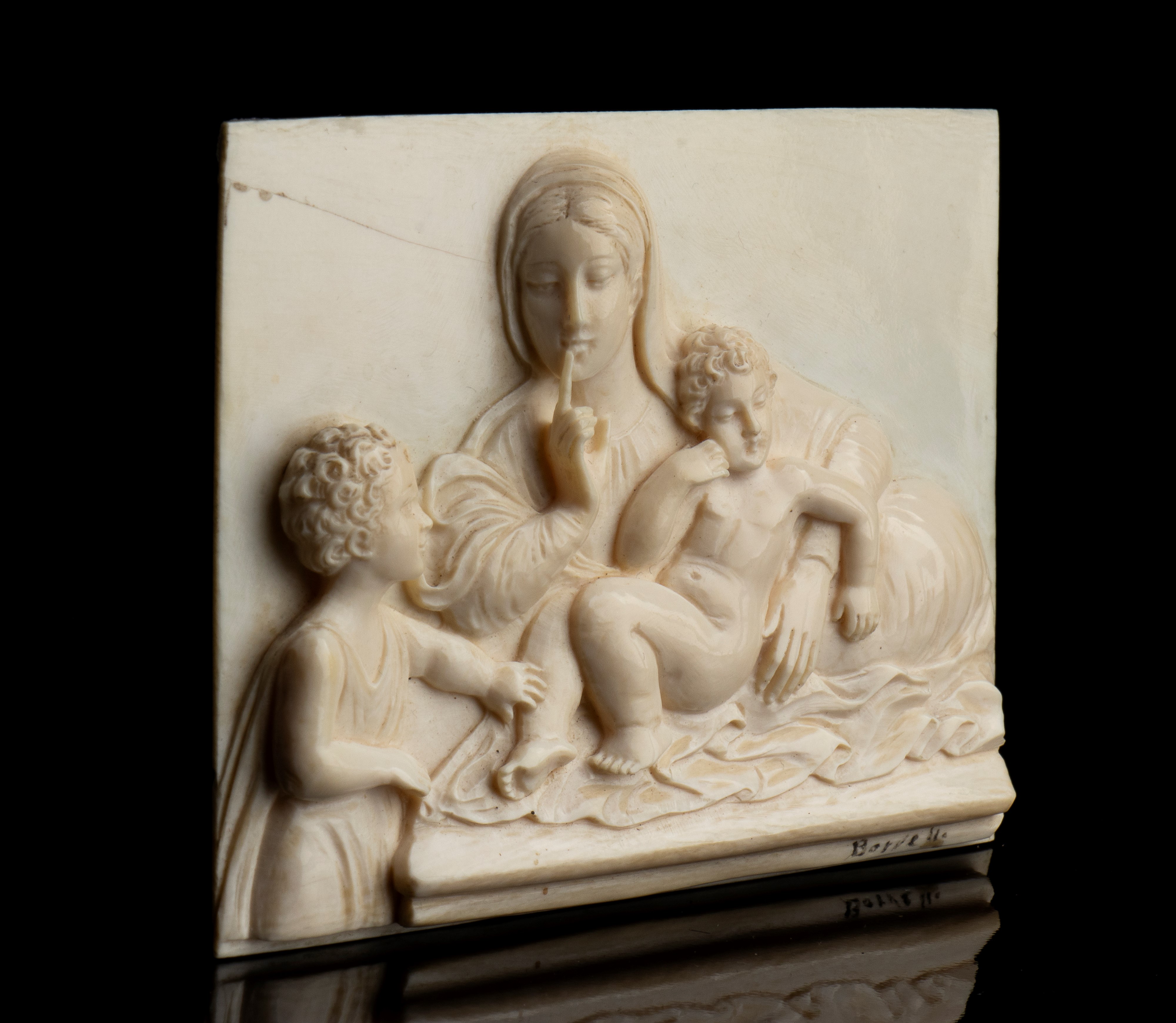 Placca italiana in avorio raffigurante la sacra famiglia