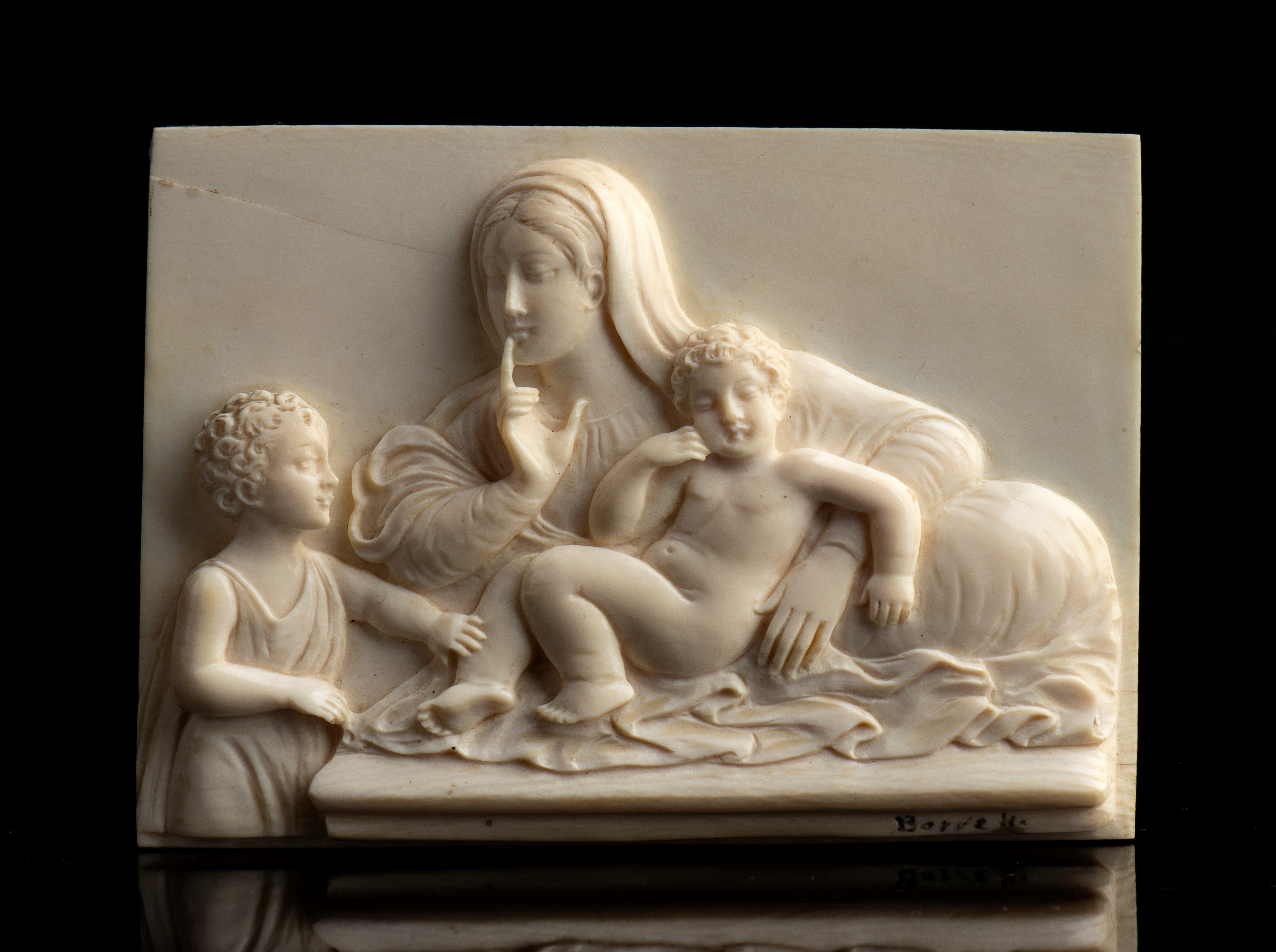 Placca italiana in avorio raffigurante la sacra famiglia