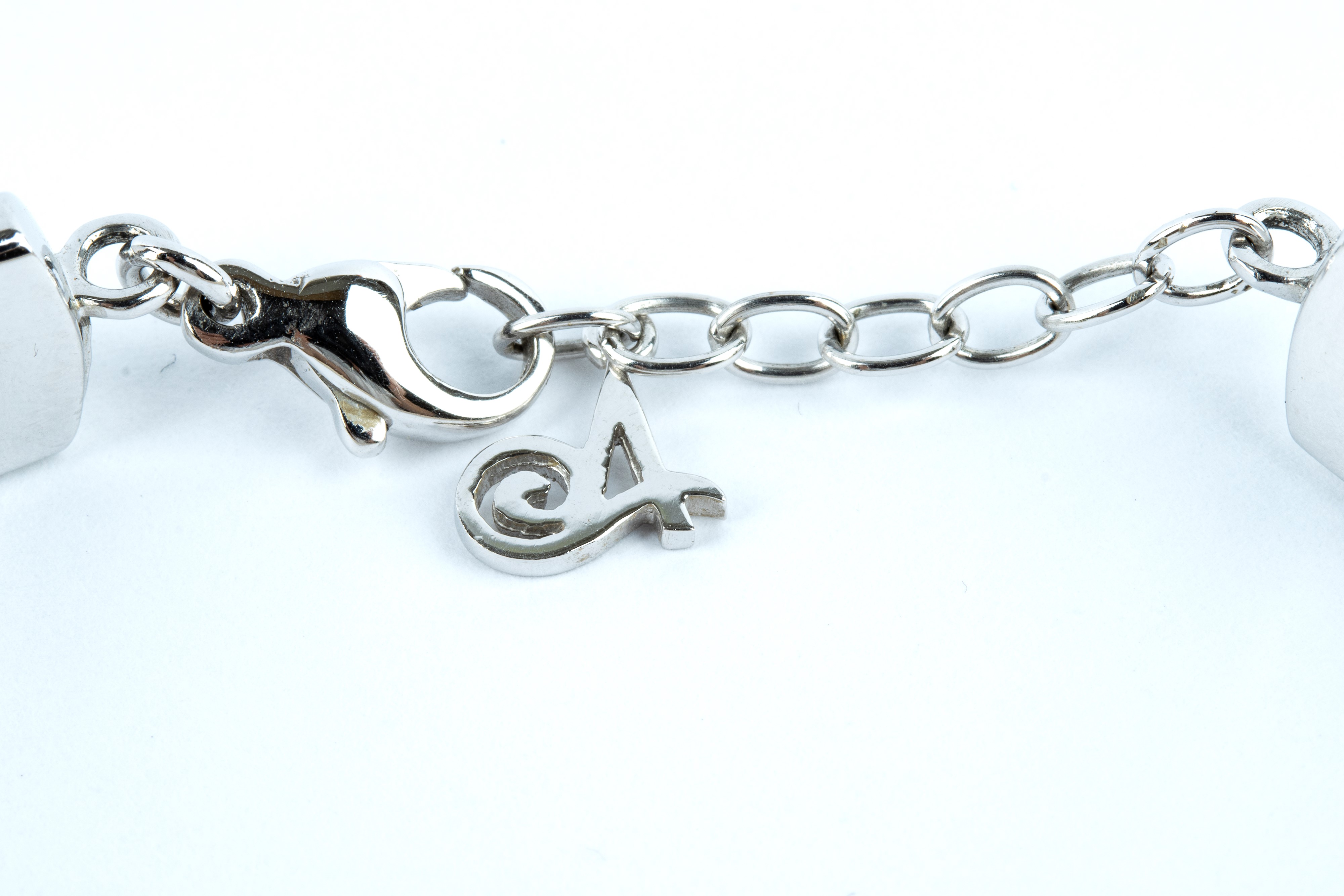 Demi parure composta da un girocollo ed un paio di orecchini in diamanti