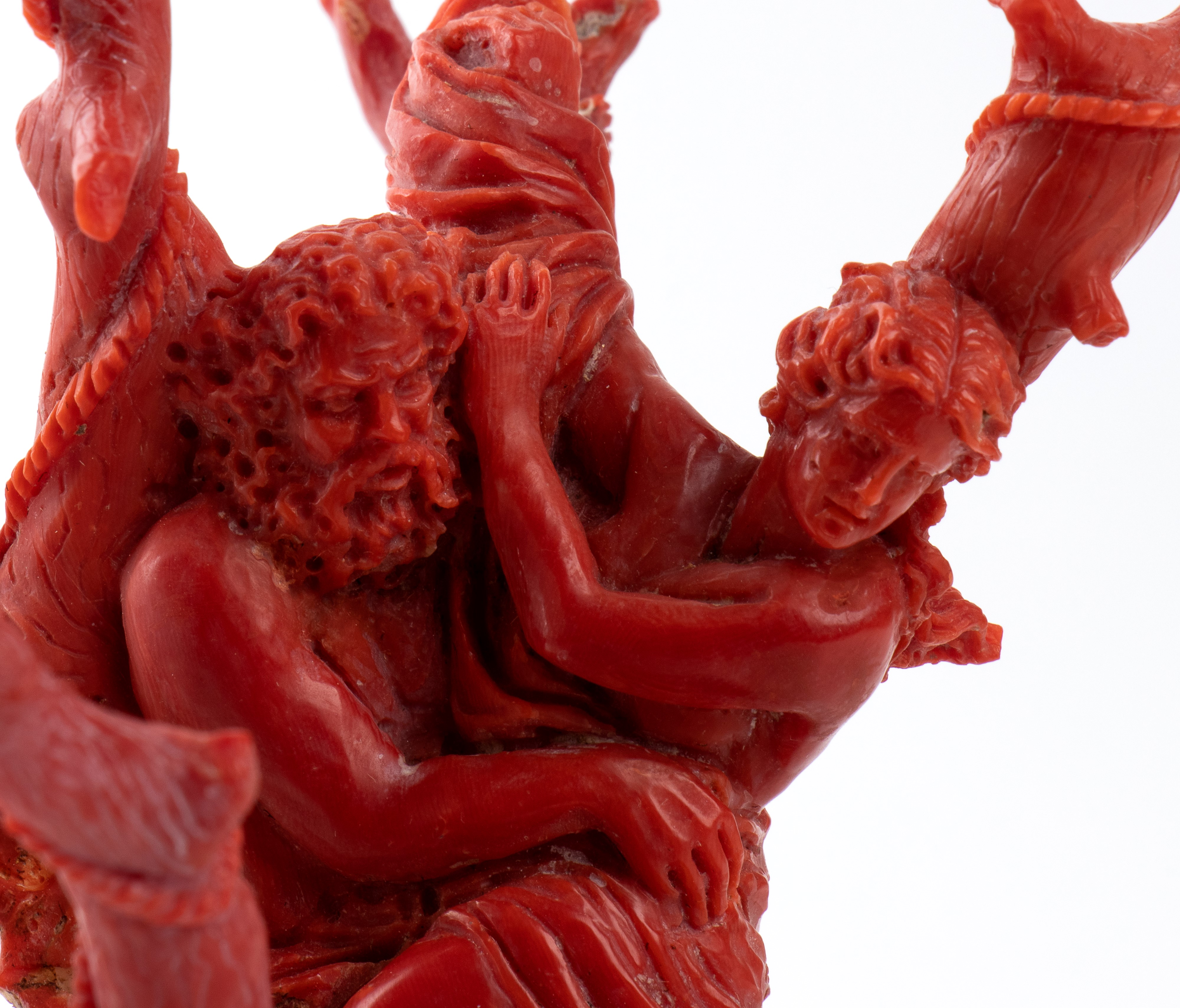 Scultura in corallo raffigurante il ratto di Proserpina