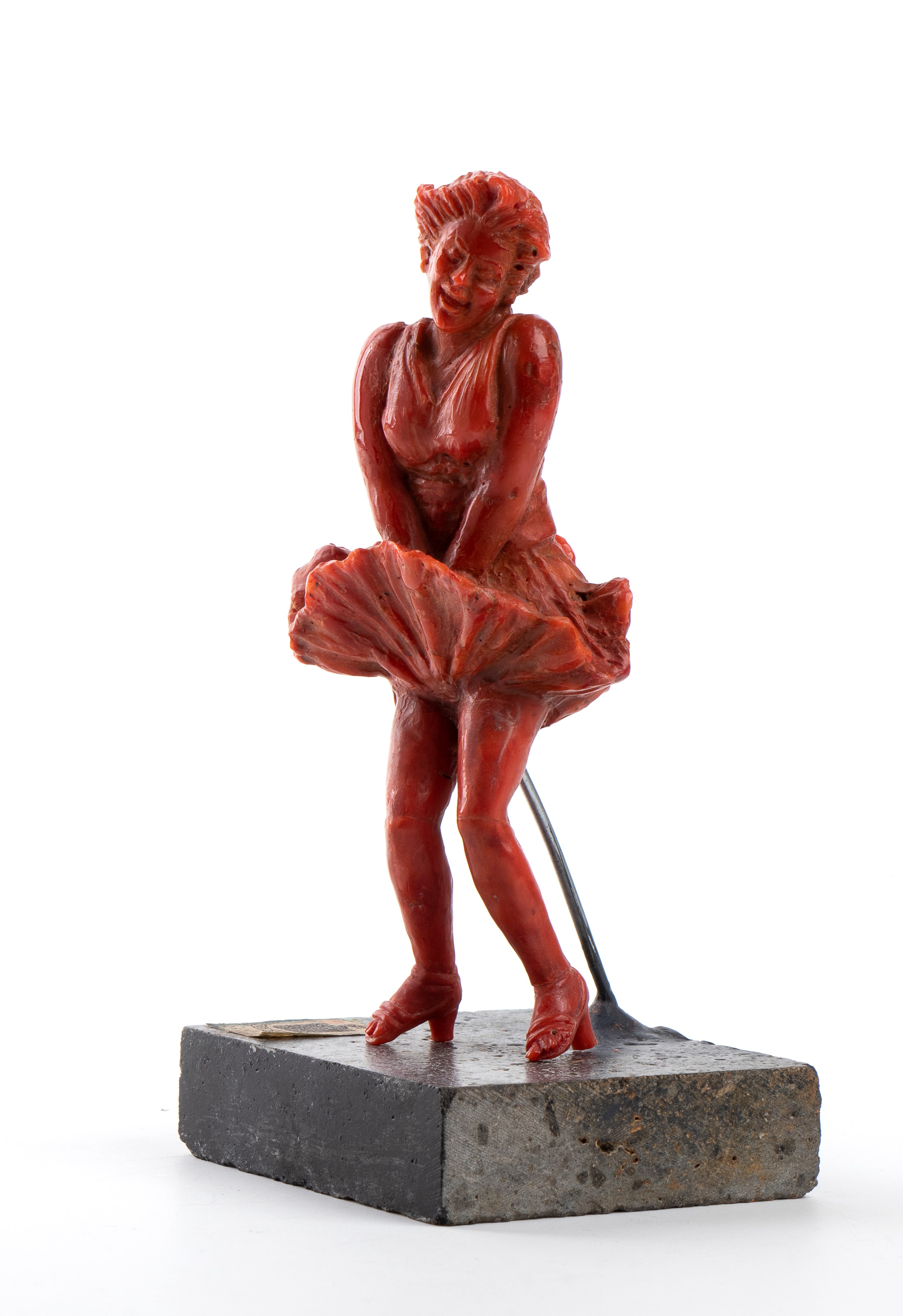 Scultura, corallo rosso del Mediterraneo raffigurante Marylin Monroe