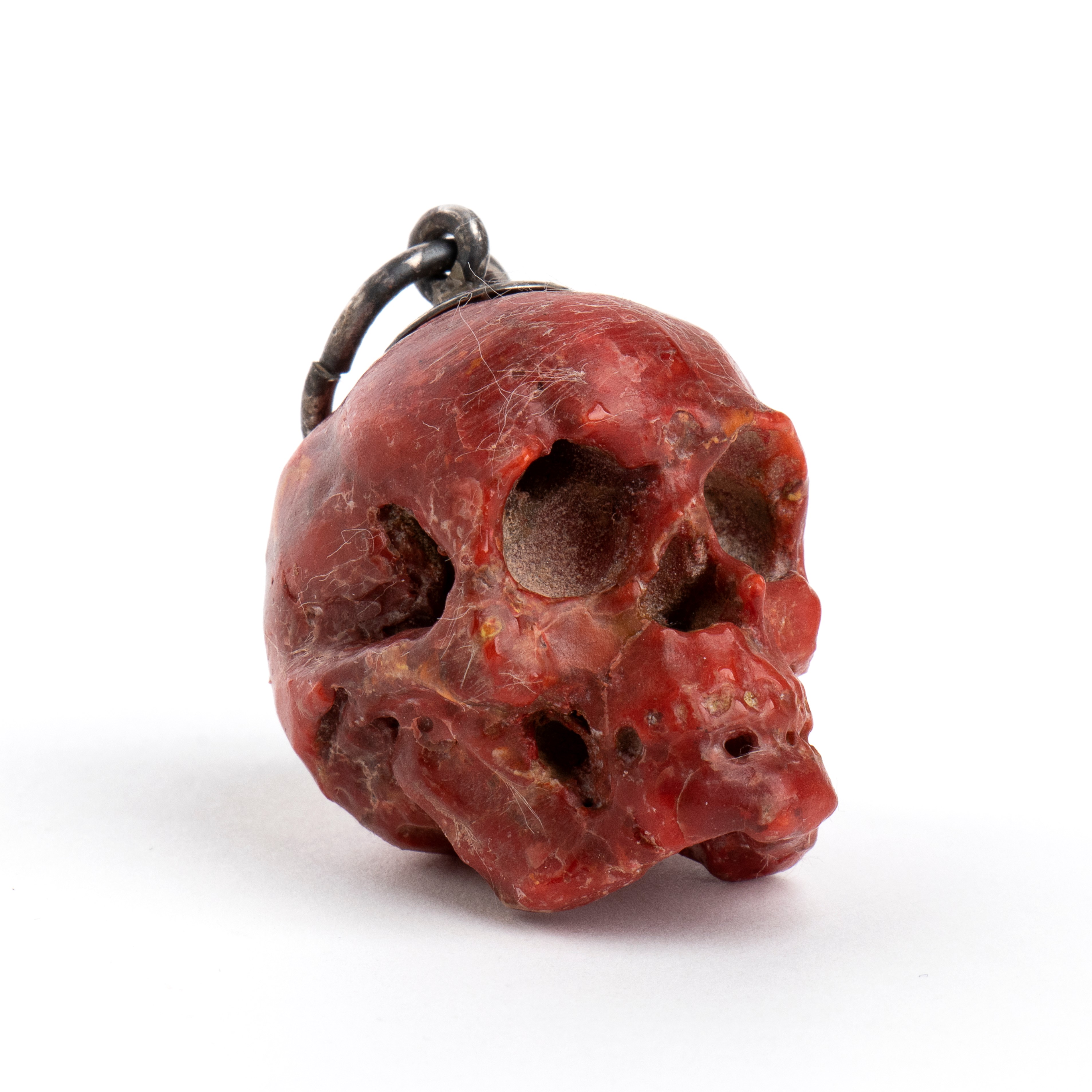 Italia meridionale (XVIII secolo), Teschio in corallo rosso del Mediterraneo (Corallum Rubrum) co...