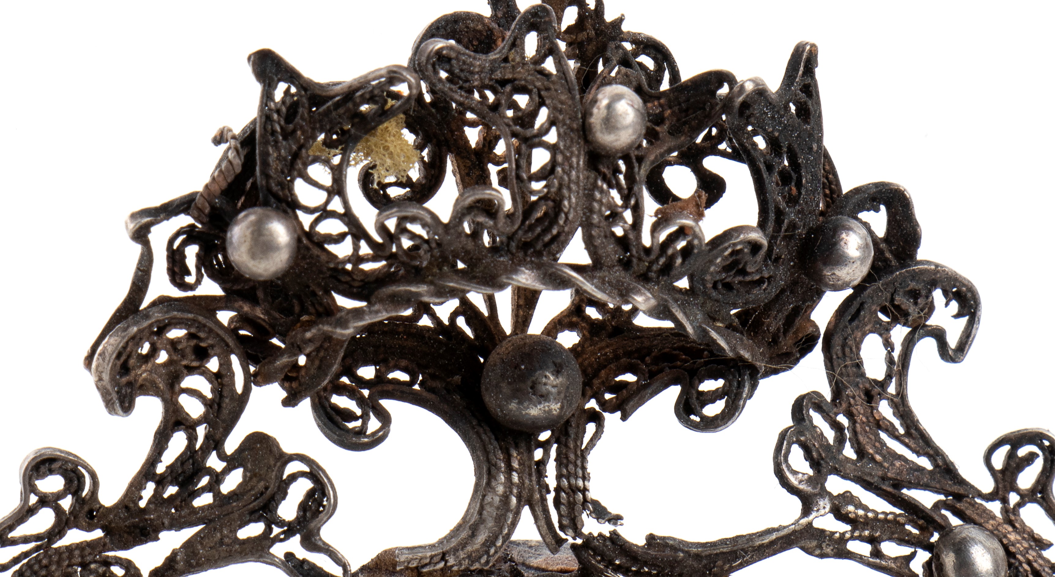 Madonna con Bambino in corallo e argento