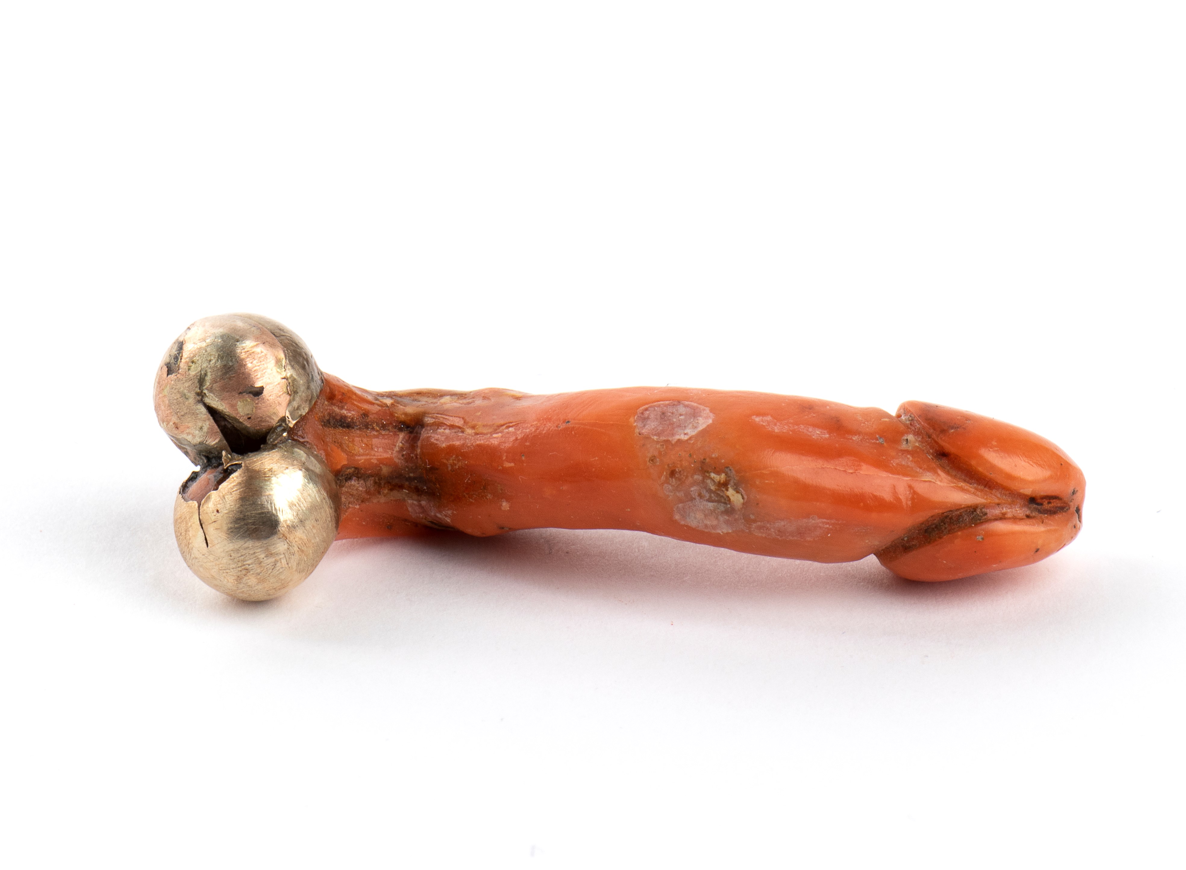 Scultura in corallo a forma di fallo