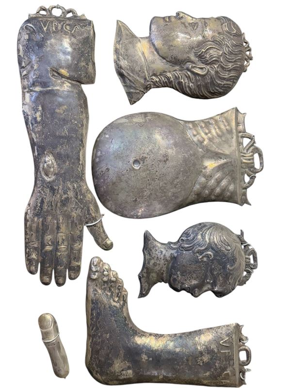 Girocollo in oro con corallo cerasuolo