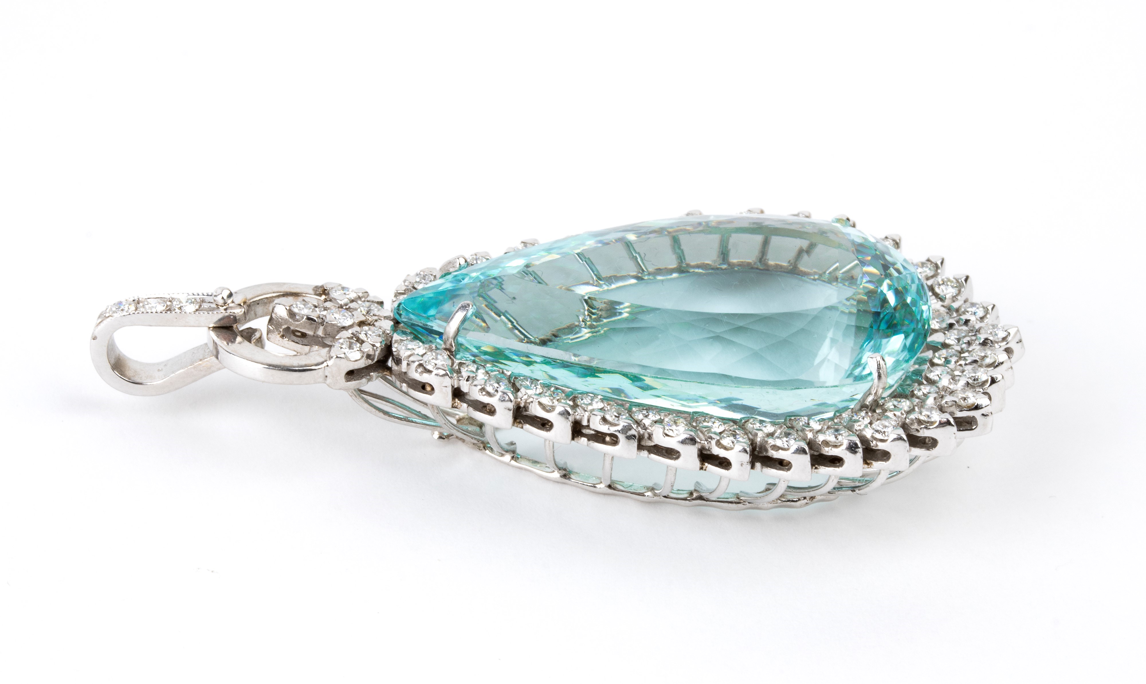 Pendente in oro con acquamarina e diamanti