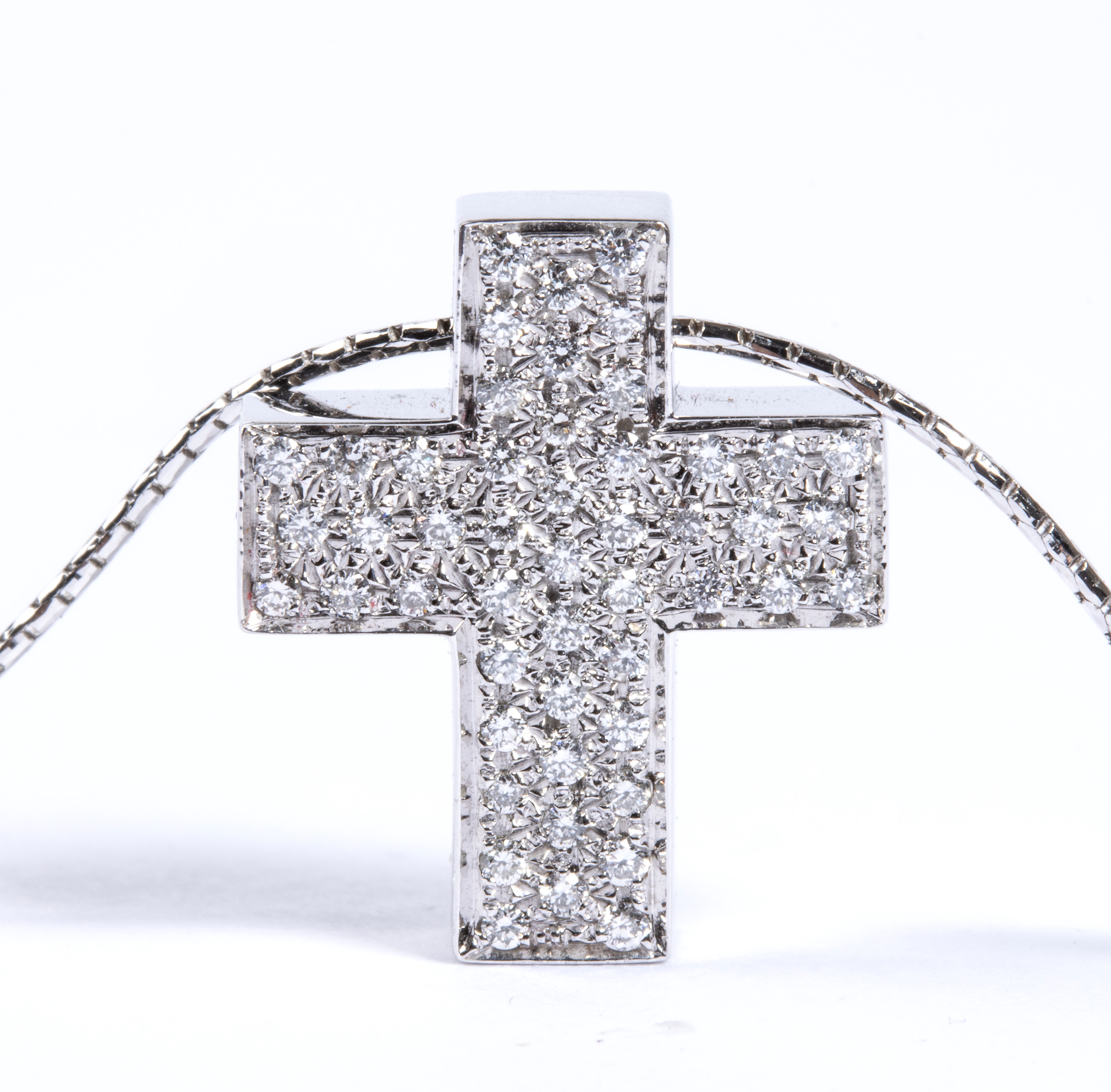 Girocollo con pendente in oro e diamanti