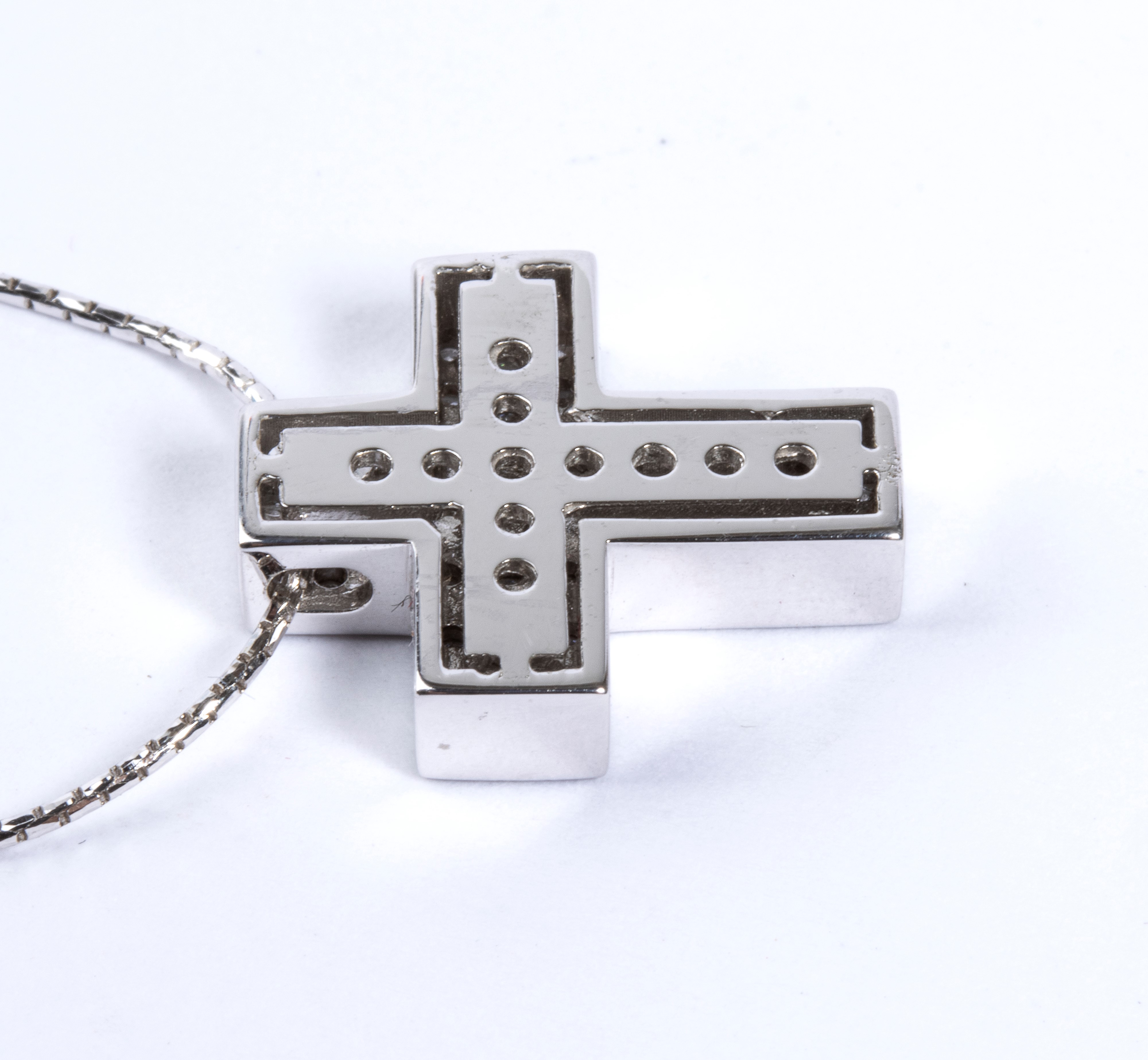 Girocollo con pendente in oro e diamanti