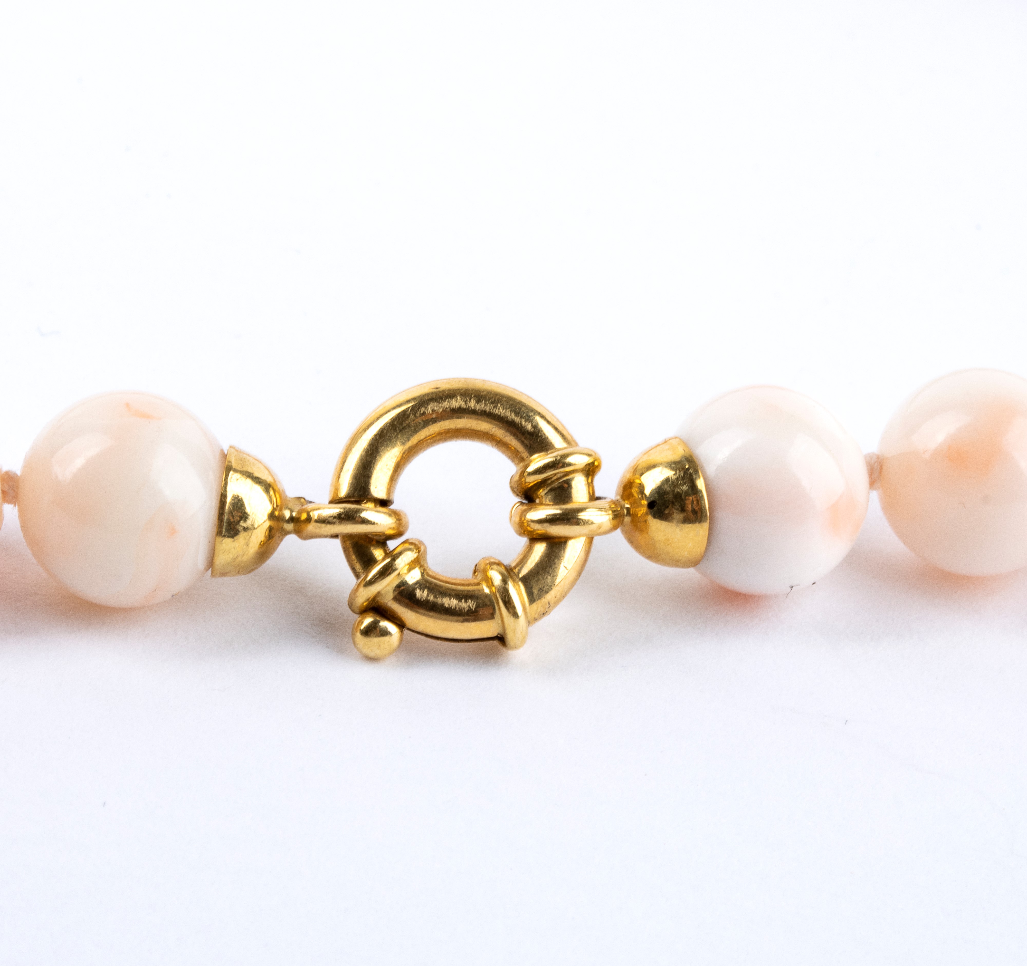 Lunga collana in corallo rosa