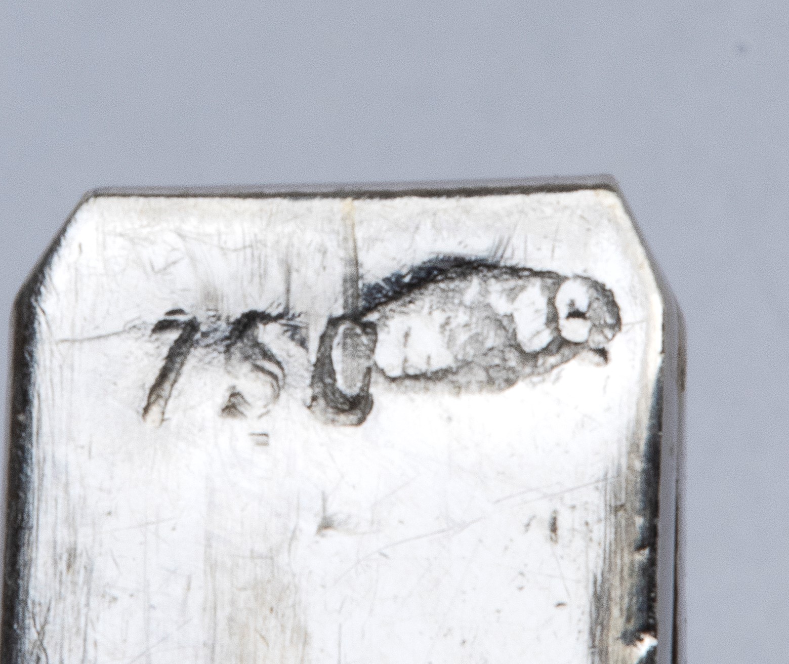 Bracciale in oro bianco con perle e crisoprasi