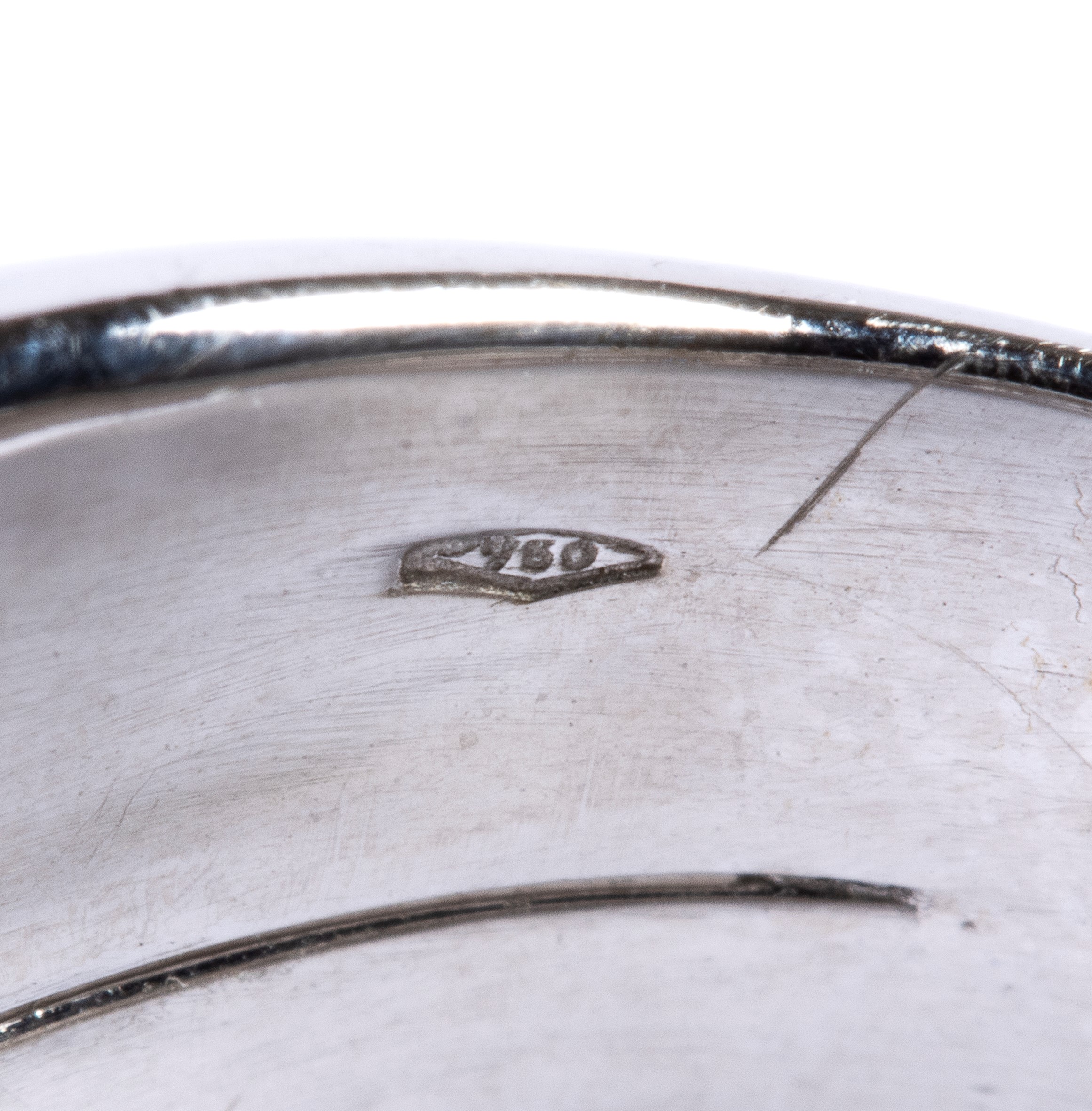 Anello a fascia incrociata in oro e pave' di diamanti