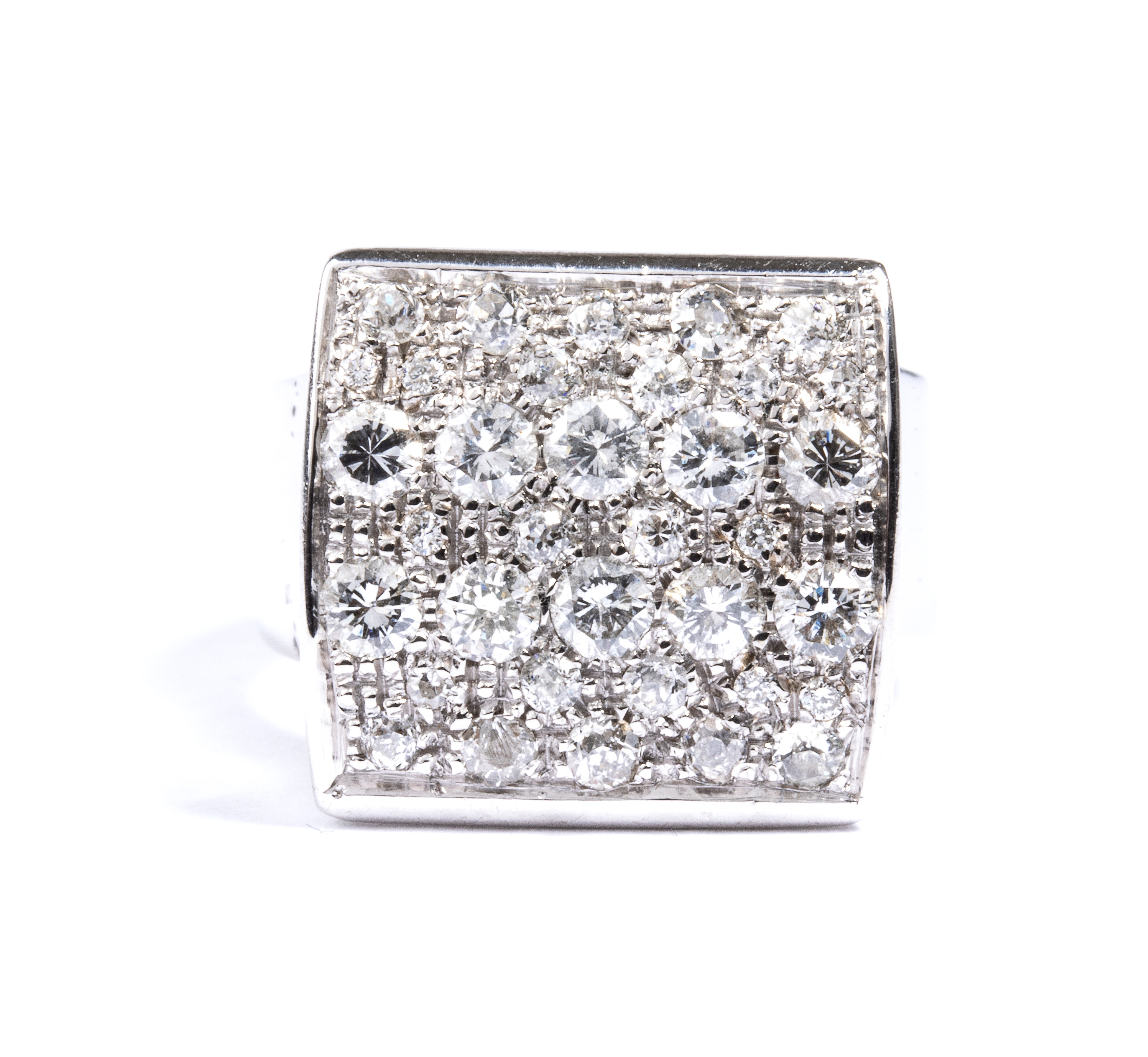 Anello a fascia in oro e diamanti