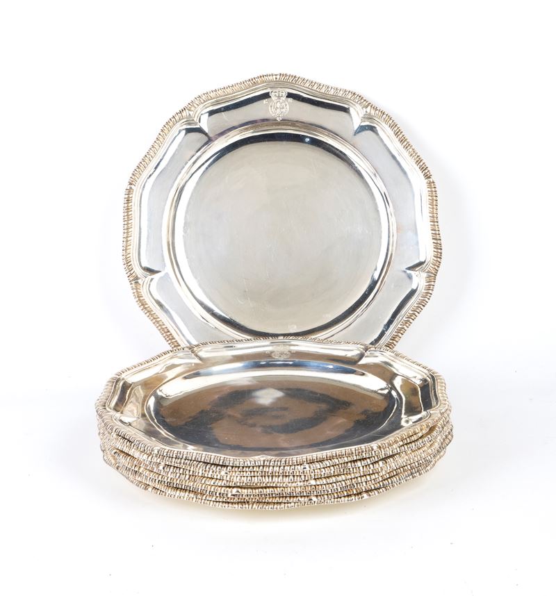 Elisabeth Godfrey - Set di 10 piatti da tavola georgiani inglesi in argento, Londra 1745