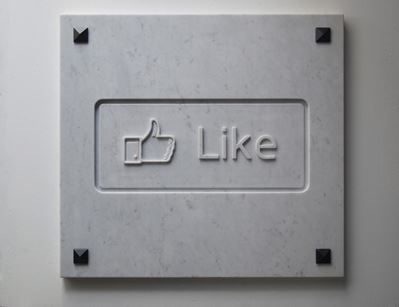 Unlike. Ad Memoriam