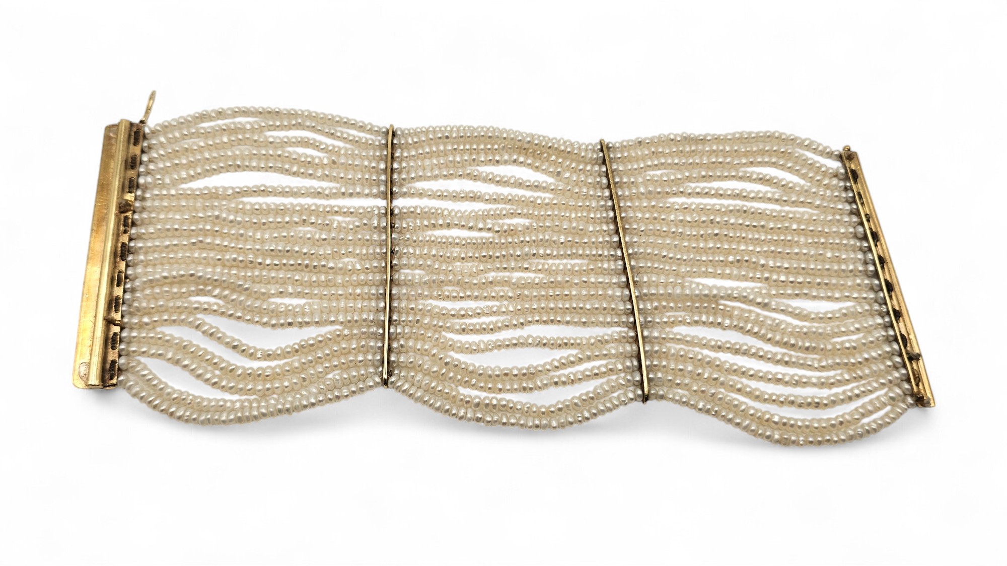 Bracciale in oro e perle di fiume