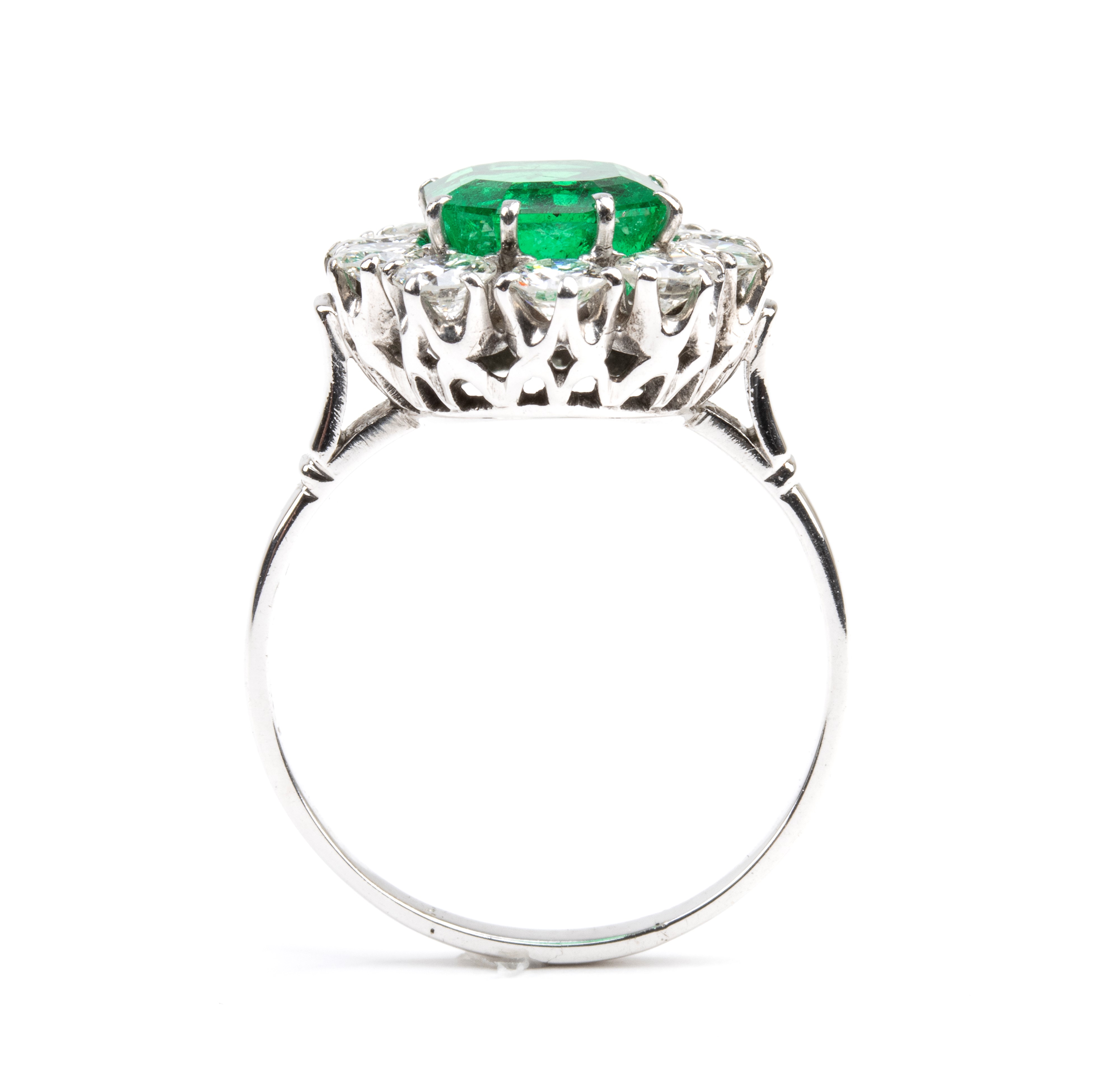 Anello in oro con diamanti e smeraldo Colombiano