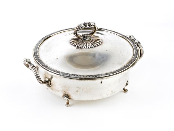 	S. AN. FABBRICA ITALIANA  ARGENTERIE di Alignani Pasquale &amp; Alignani Mariano - Solid silver soup tureen