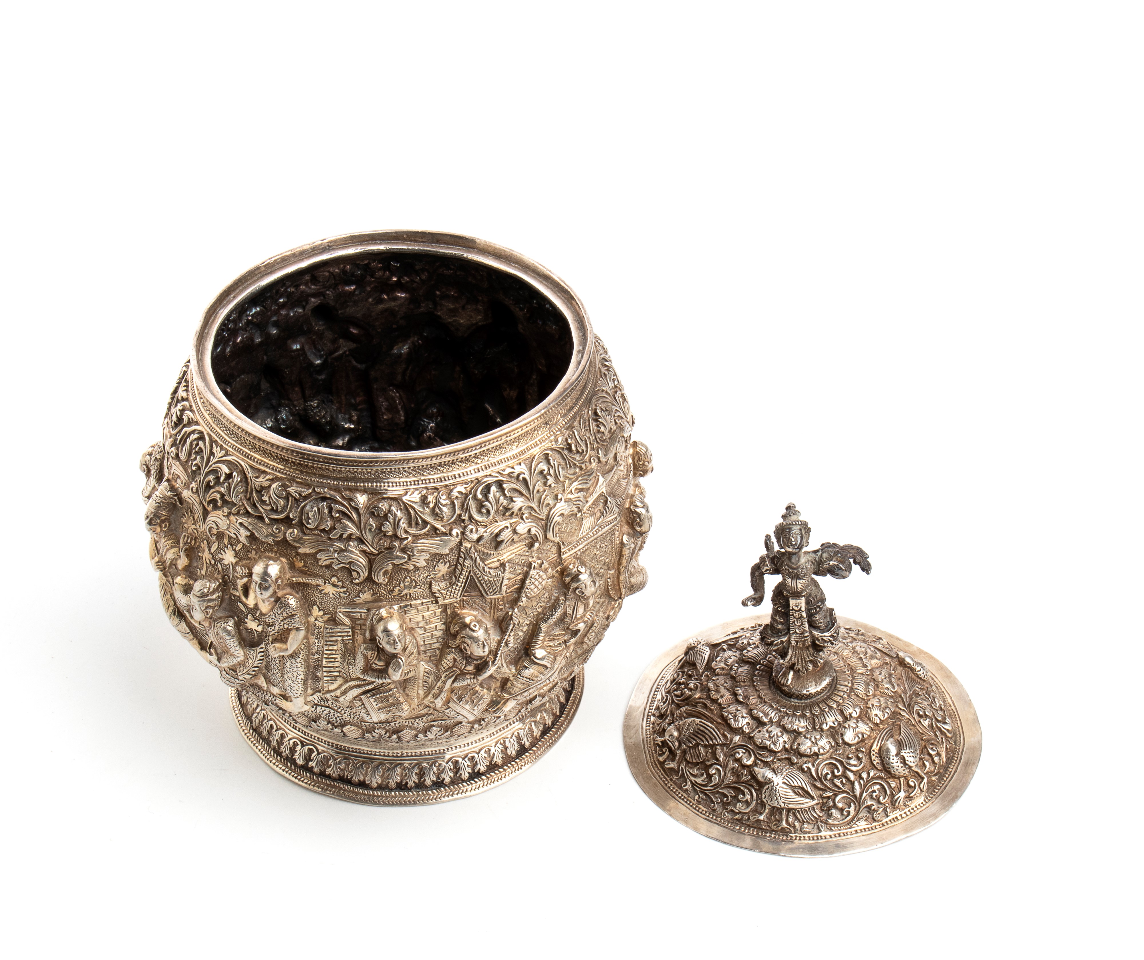 Scatola birmana in argento, XIX secolo
