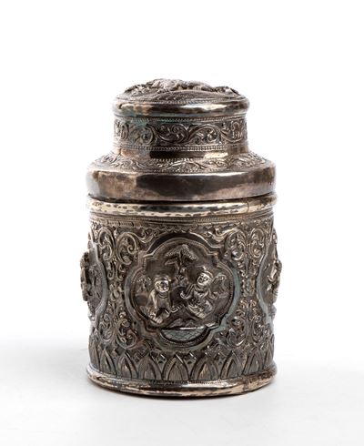 Barattolo birmano in argento, XIX secolo