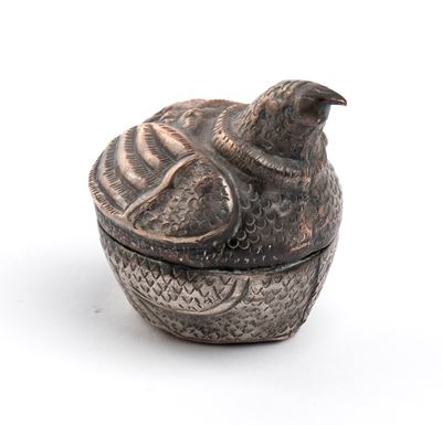Scatola di betel cambogiana, argento, a forma di uccello khmer, inizio XX secolo