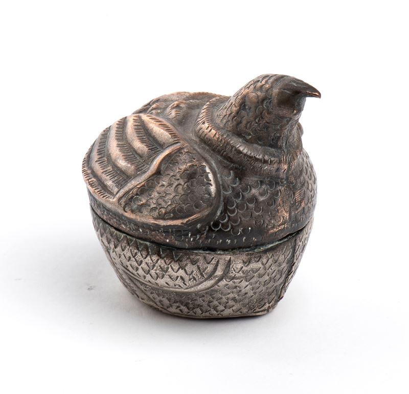 Scatola di betel cambogiana, argento, a forma di uccello khmer, inizio XX secolo