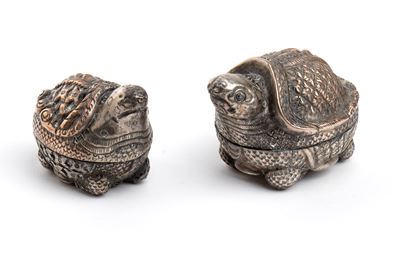 Due scatole di betel cambogiane a forma di tartarughe khmer, inizio XX secolo