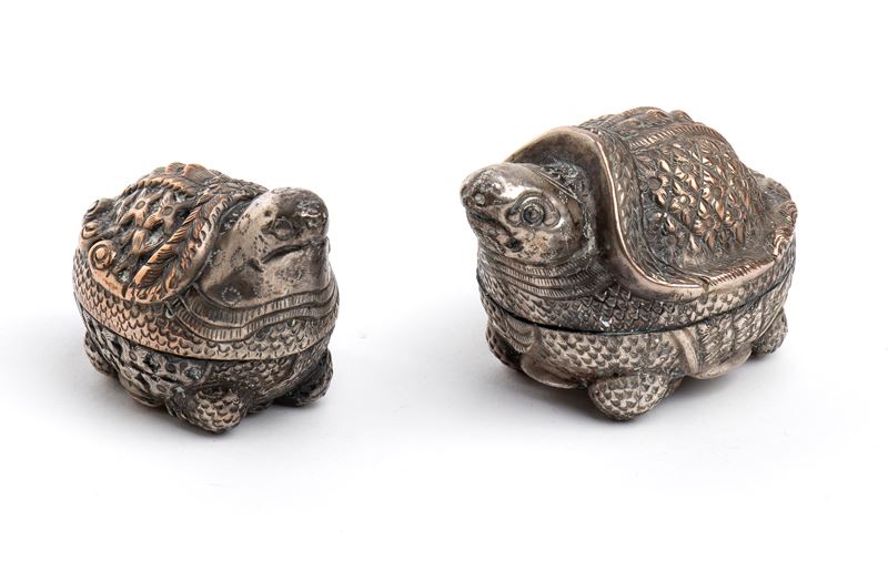Due scatole di betel cambogiane a forma di tartarughe khmer, inizio XX secolo
