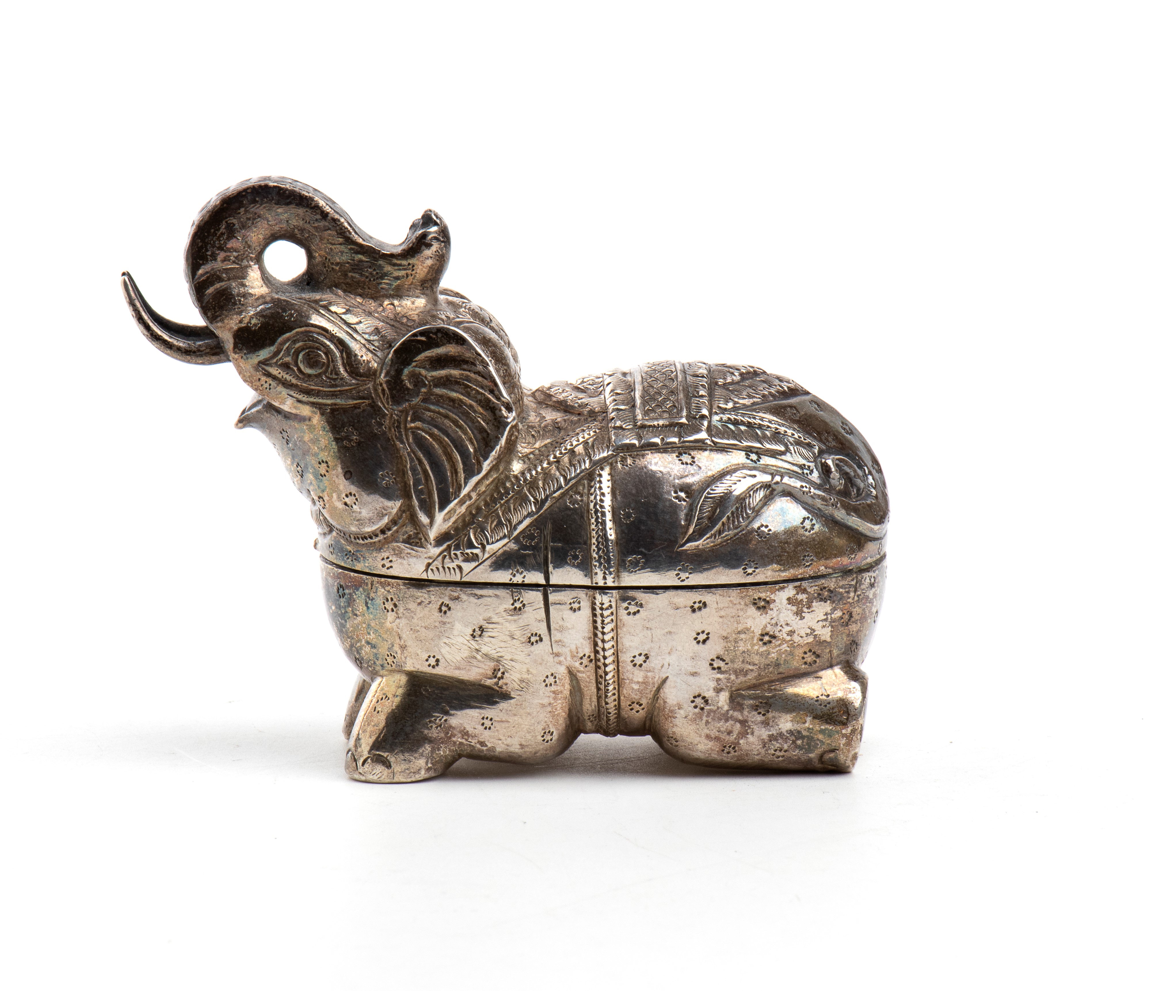Scatola di Betel cambogiana a forma di elefante, argento, inizio XX secolo