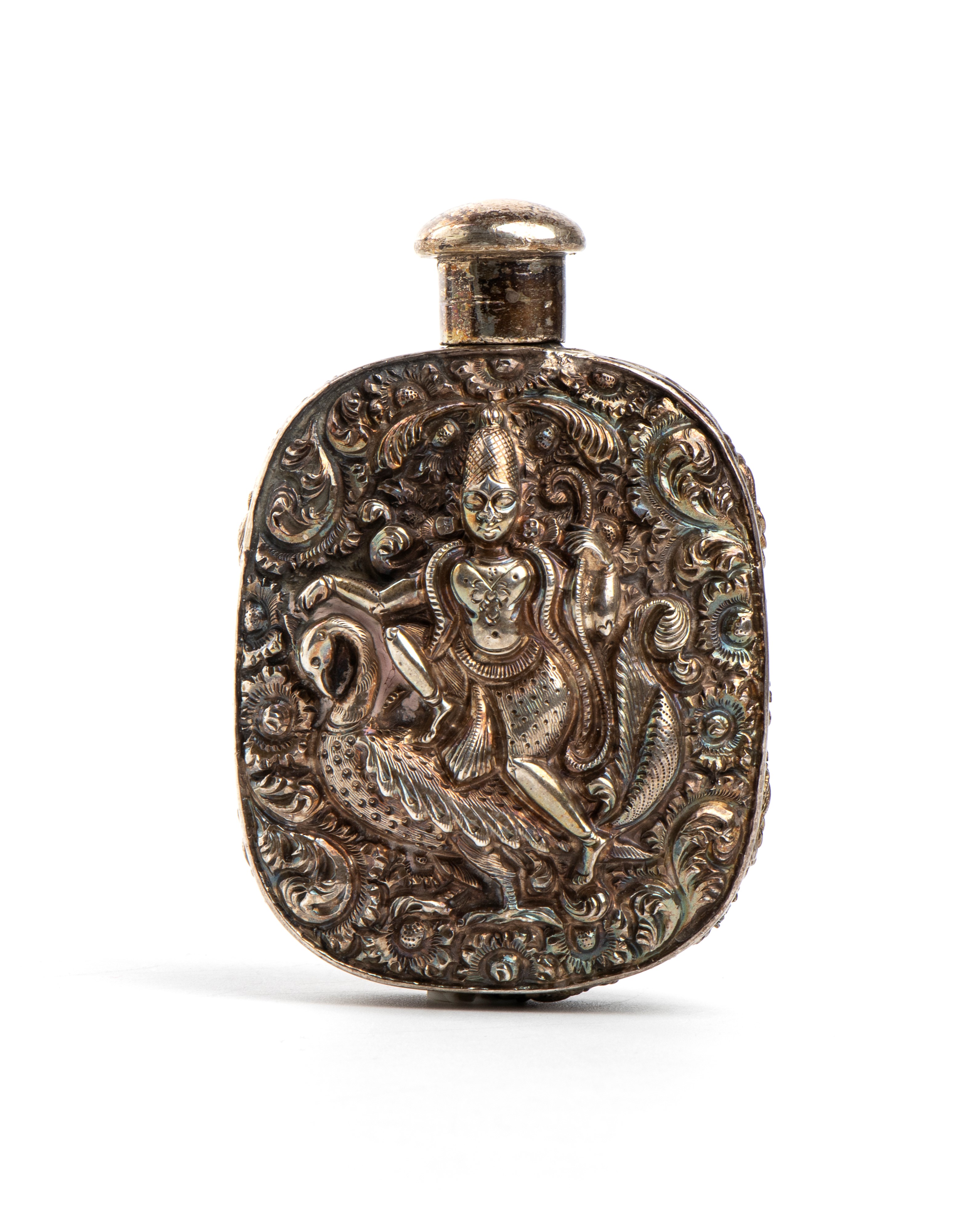 Bottiglia da tabacco (snuff bottle) indiana, argento lavorato a rilievo, XIX secolo