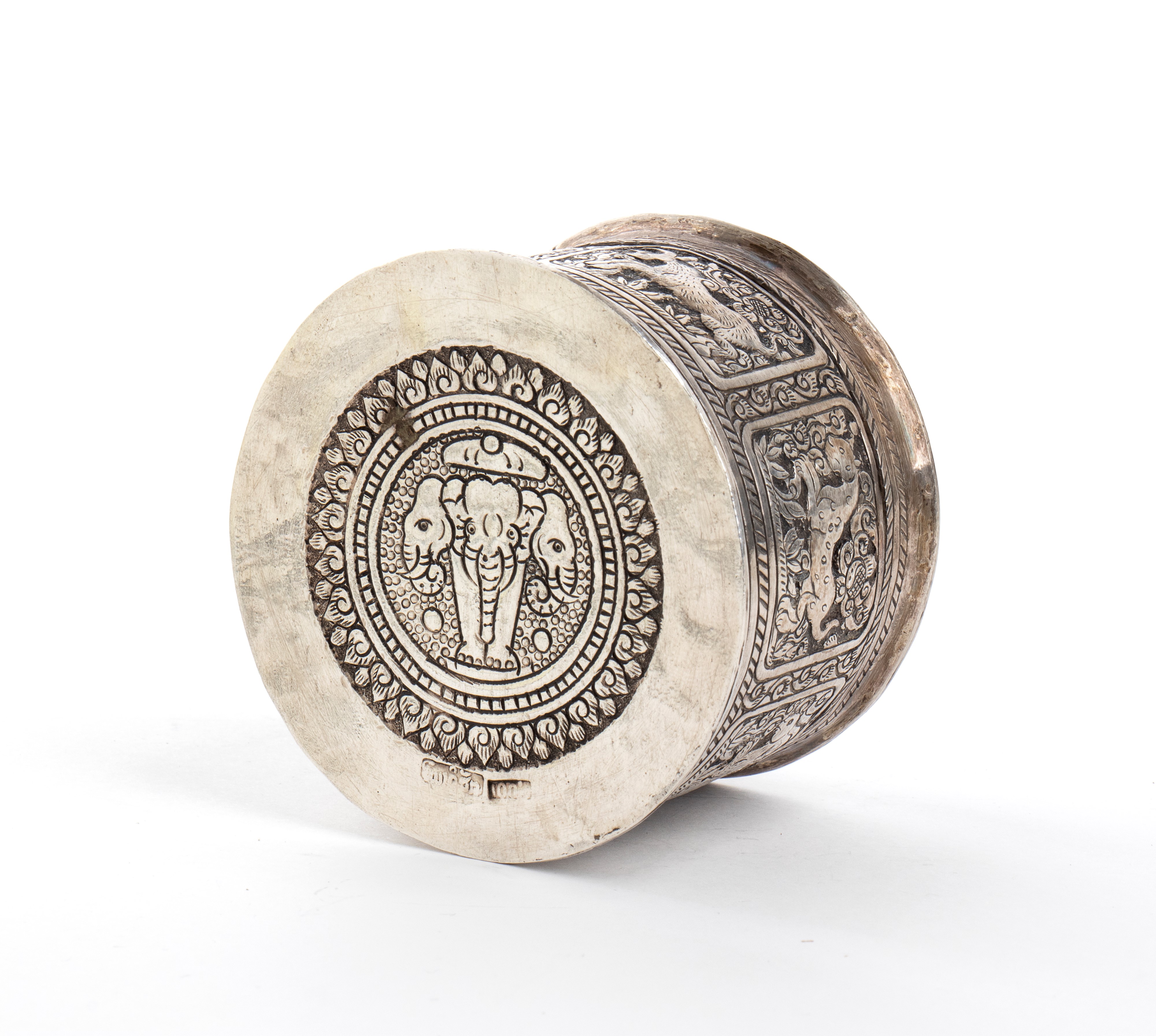 Scatola indiana in argento, XIX secolo