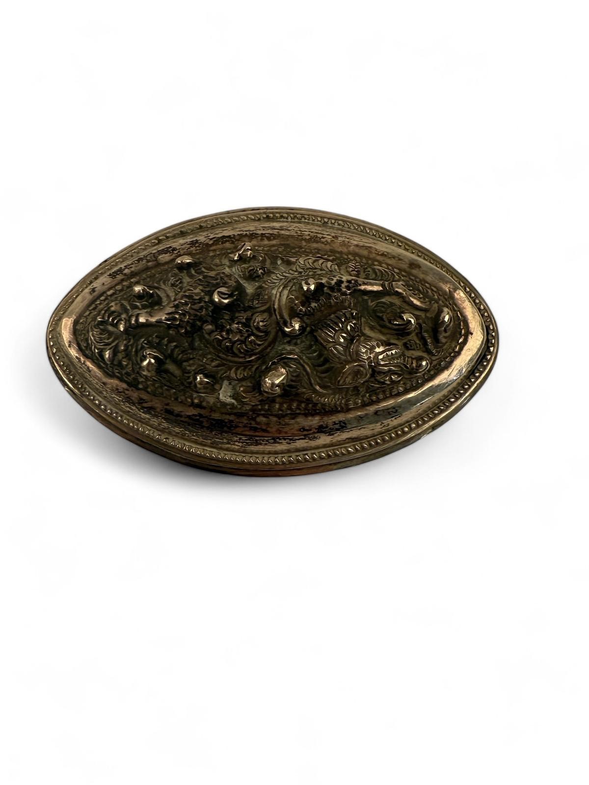 Scatola birmana in argento, XIX secolo